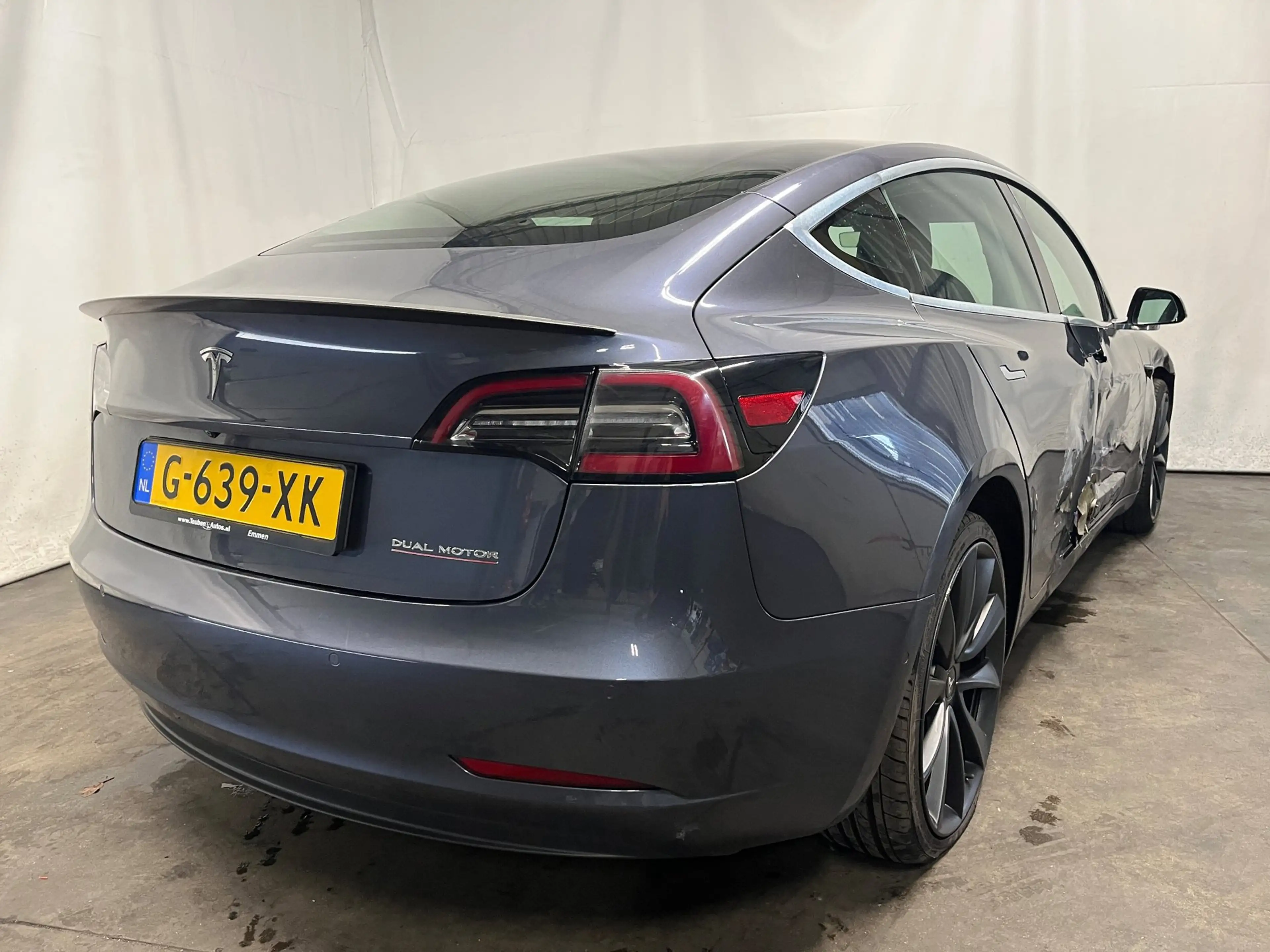 Tesla Model 3 Performance AWD 75 kWh -Rechtsvoor schade, Rondom — photo 5