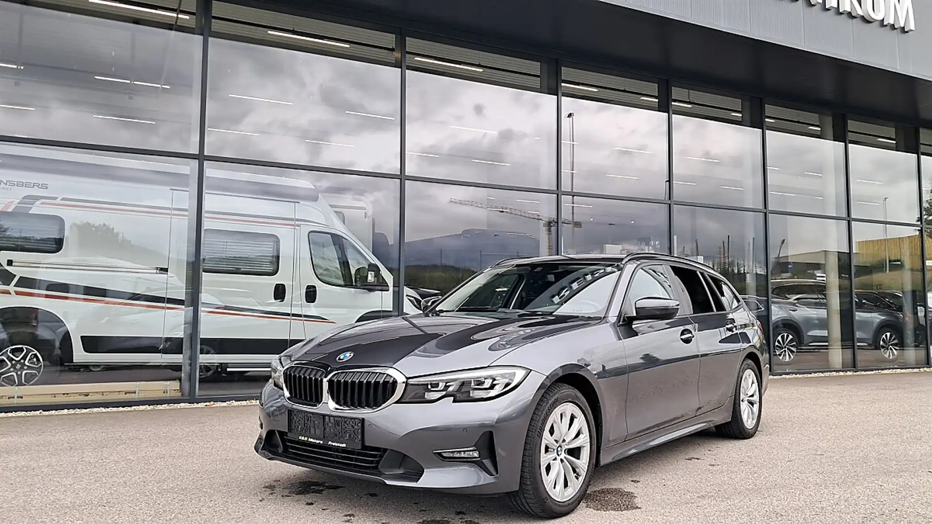 BMW 320 d xDrive Touring G21 48 V Mild-Hybrid-Technolog... Grau - 1