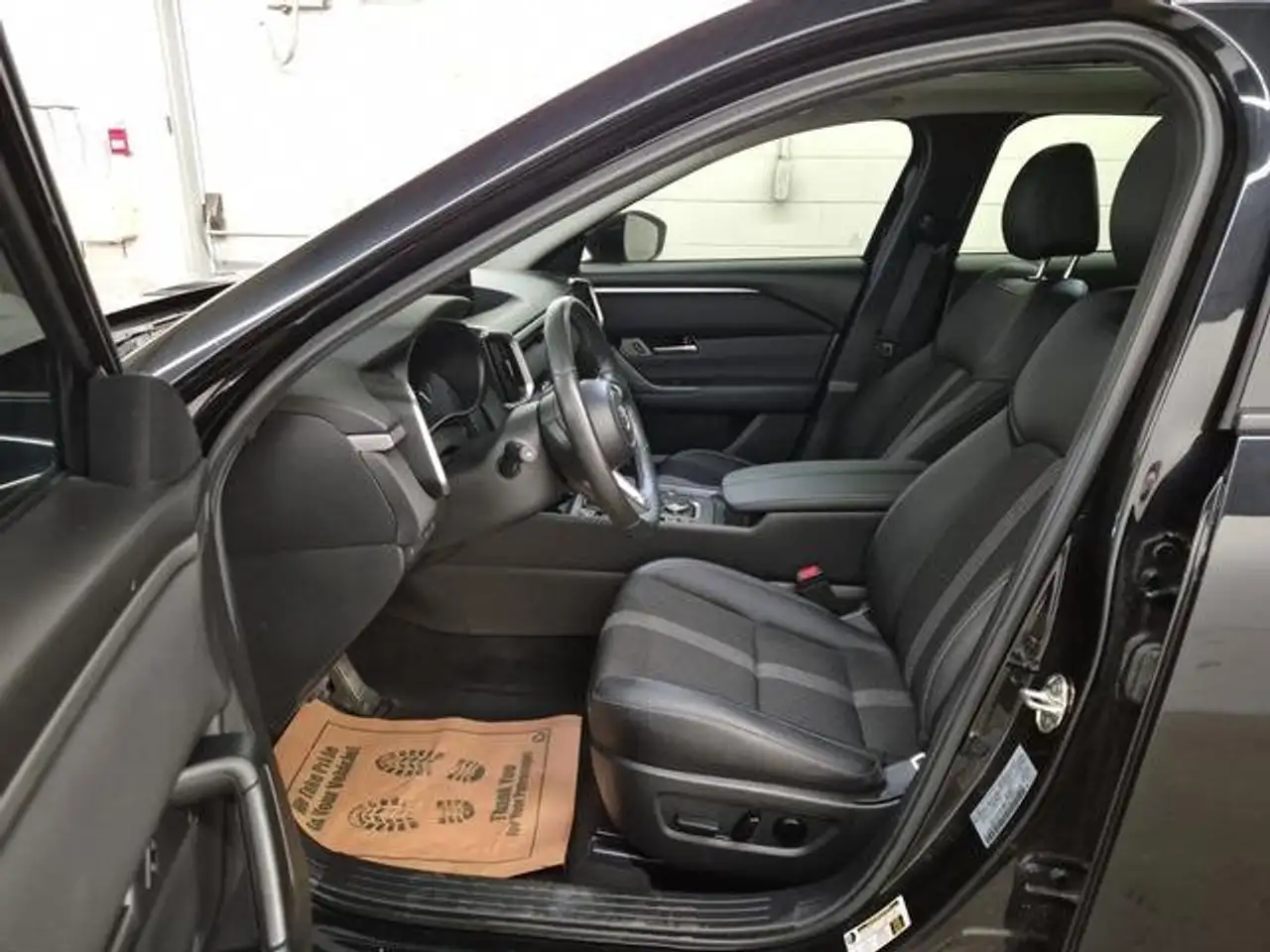 Mazda CX-50 photo Mazda CX-50