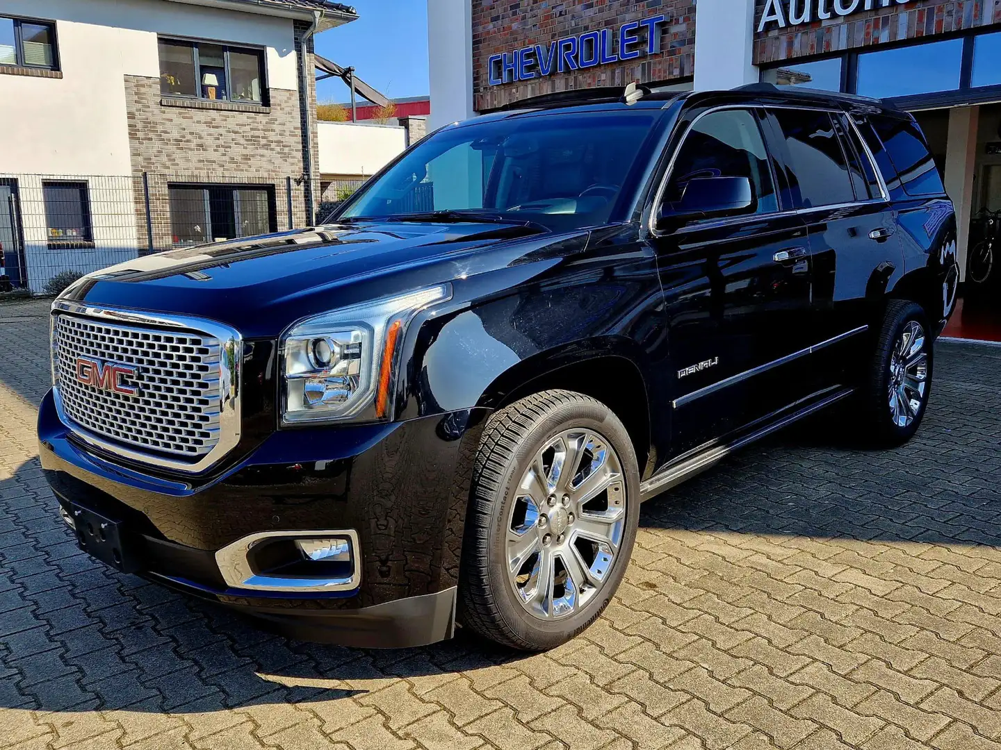 GMC Yukon Denali 6,2 ltr. V8, 8-Gang-Automatik Negru - 1