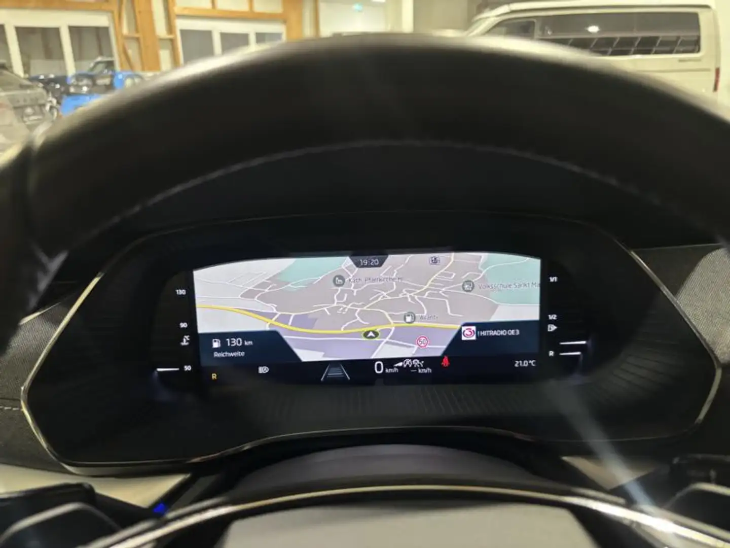 Skoda Octavia SKY VIRTUAL COCKPIT HEAD-UP-DISPLAY KAMERA MATRIX BEAM STANDHEIZUNG LENKRADHEIZUNG FRONTSCHEIBENHEIZUNG MEGAVOLL Weiß - 2