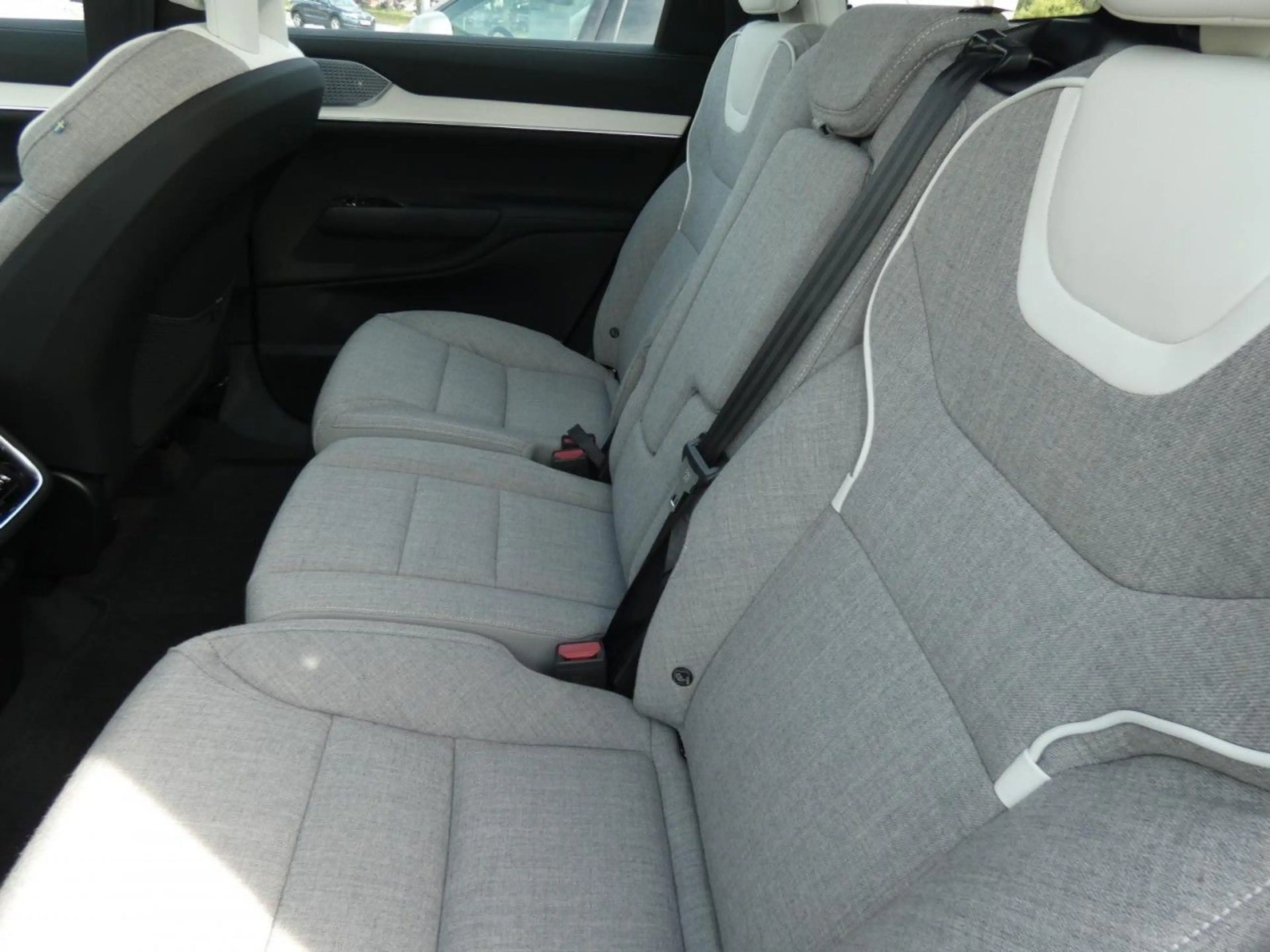 Volvo EX90 Twin Motor Performance AWD Ultra 7-Sitzer Klima — photo 9