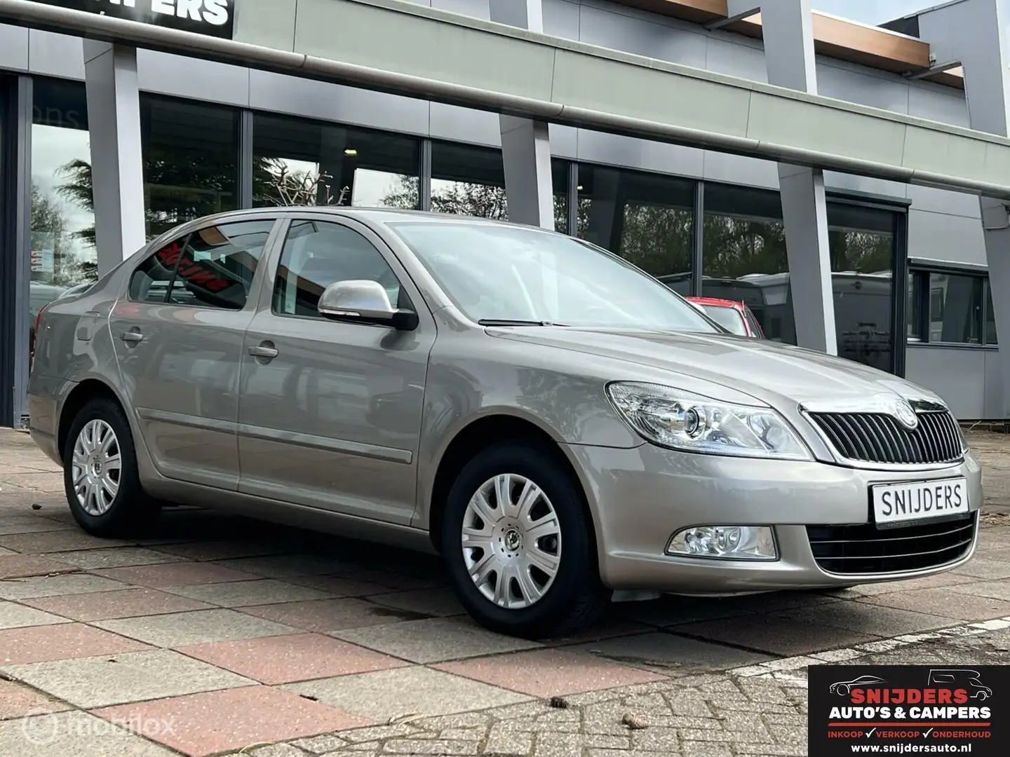 Skoda Octavia 1.2 TSI Comfort met maar 17322 km Grijs - 2