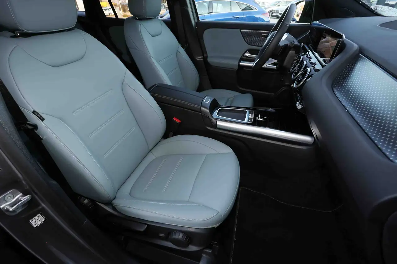 Mercedes-Benz GLA 180 Progressive AHK+NIGHT+18"+LEDER SAGEGREY 4