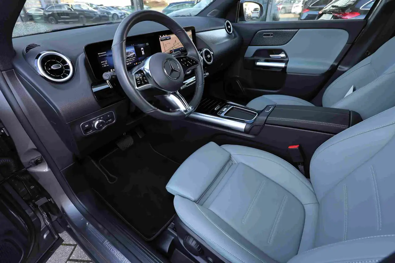 Mercedes-Benz GLA 180 Progressive AHK+NIGHT+18"+LEDER SAGEGREY 8