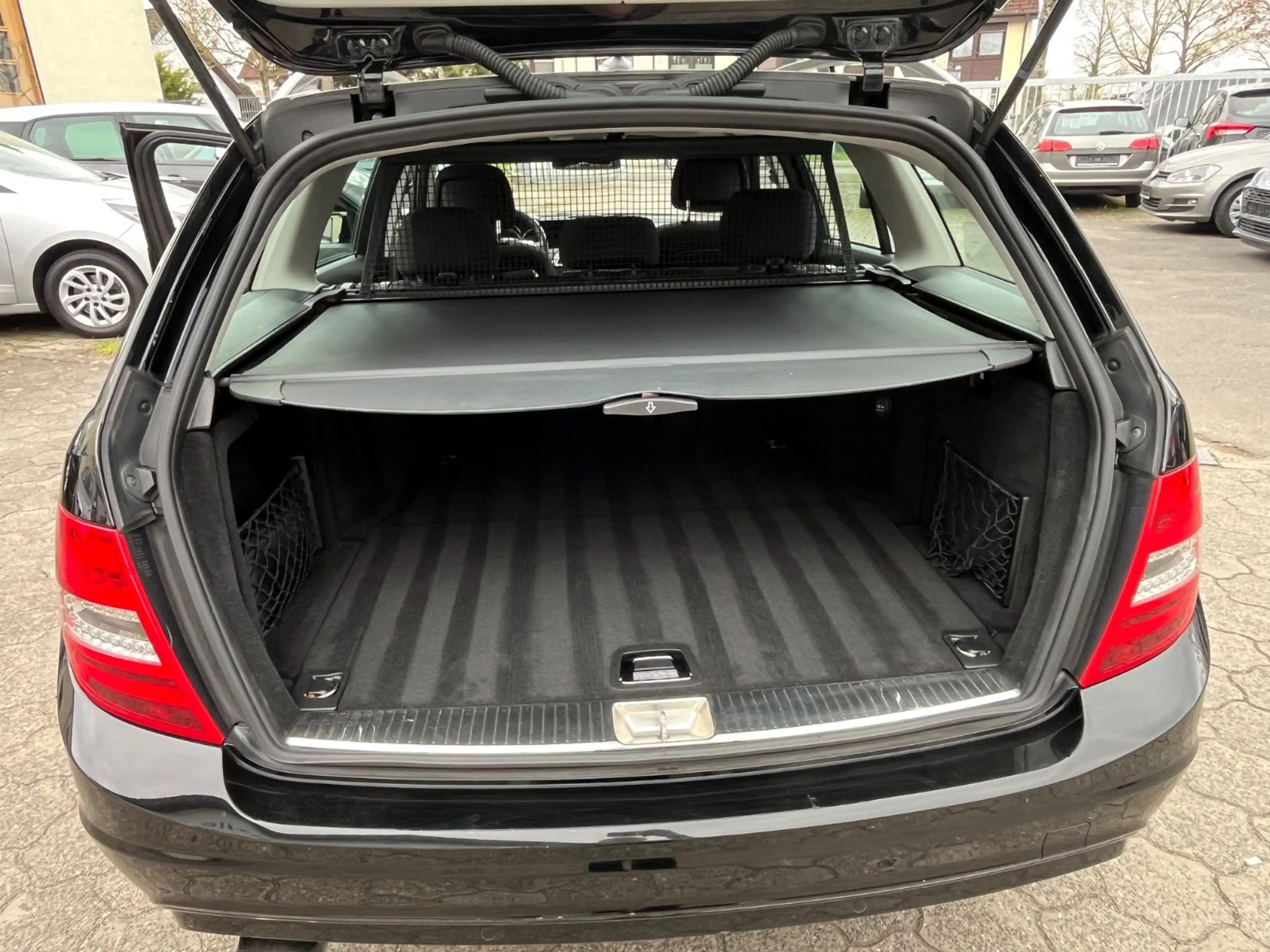 Mercedes-Benz C 250 T-Modell C 250 CGI BlueEfficiency.GEPFLEGT — photo 14