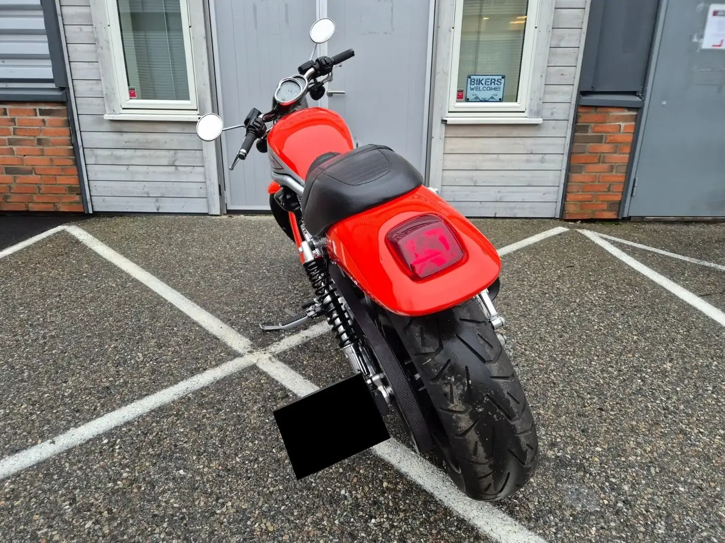 Harley-Davidson Street Rod Rood - 2