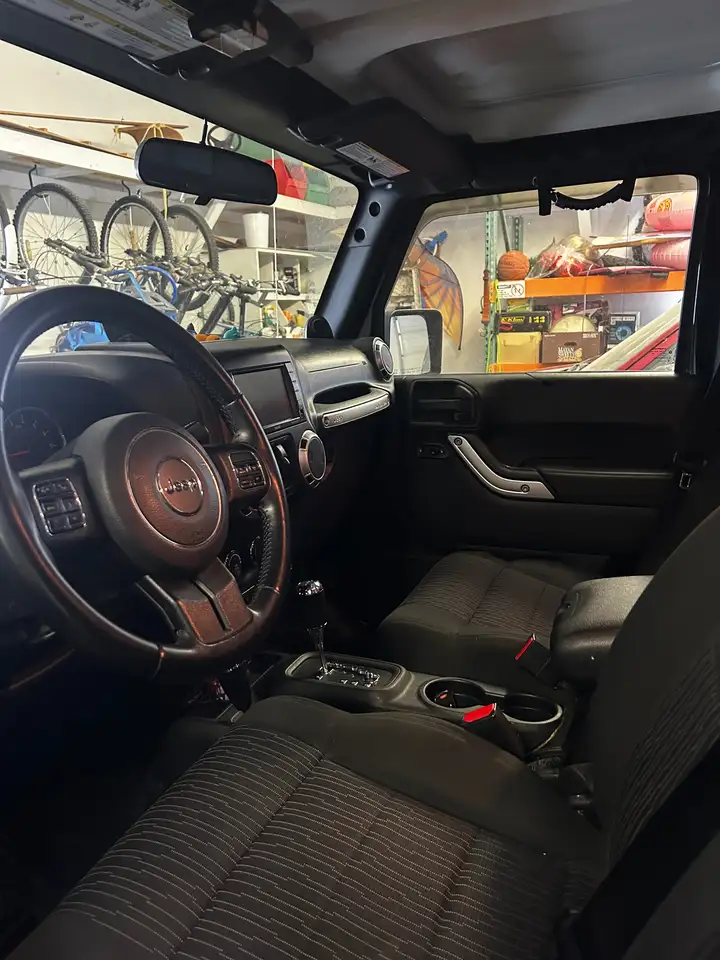 Jeep Wrangler снимка Jeep Wrangler