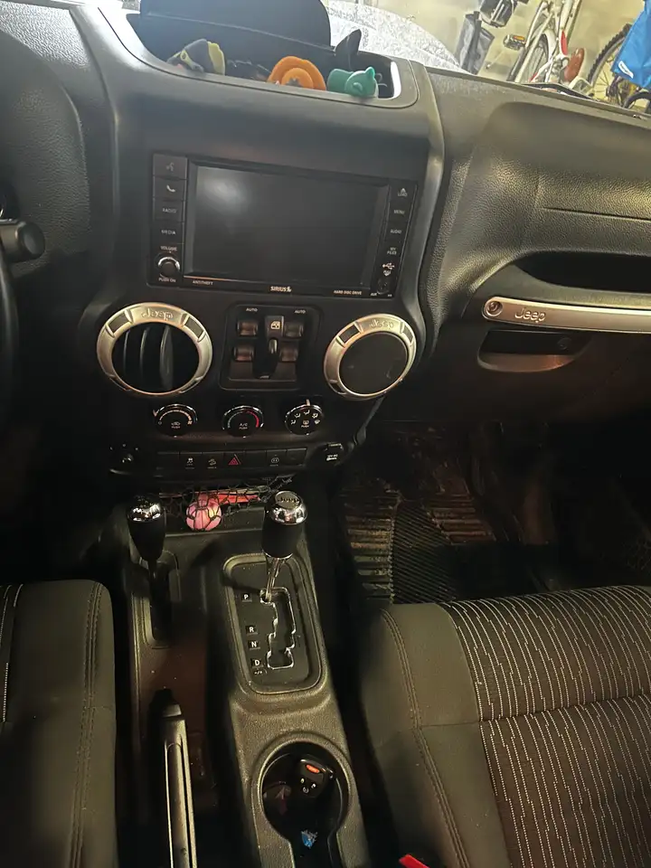 Jeep Wrangler снимка Jeep Wrangler