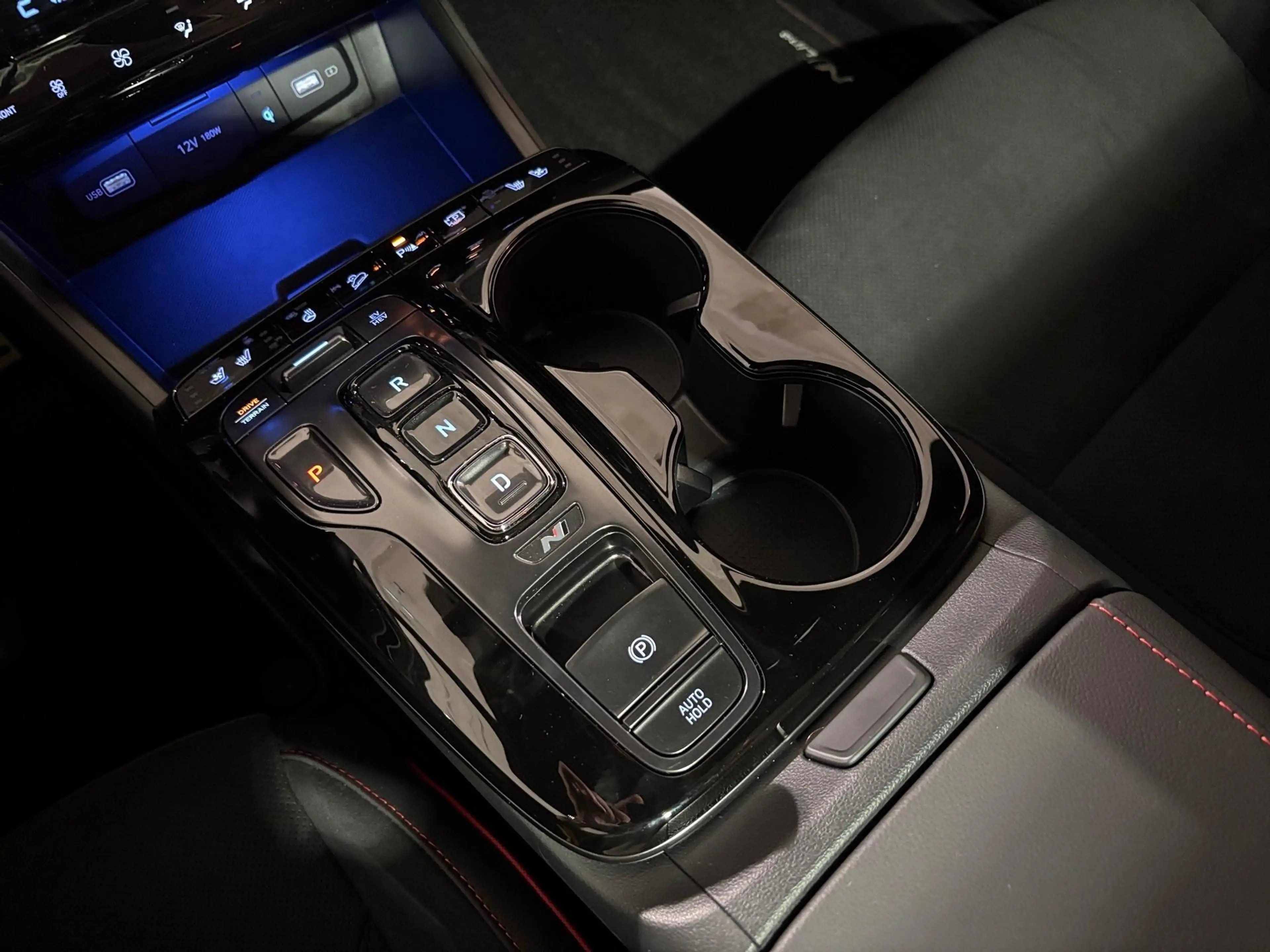 Hyundai TUCSON 1.6 N LINE PLUG IN HYBRID — photo 10