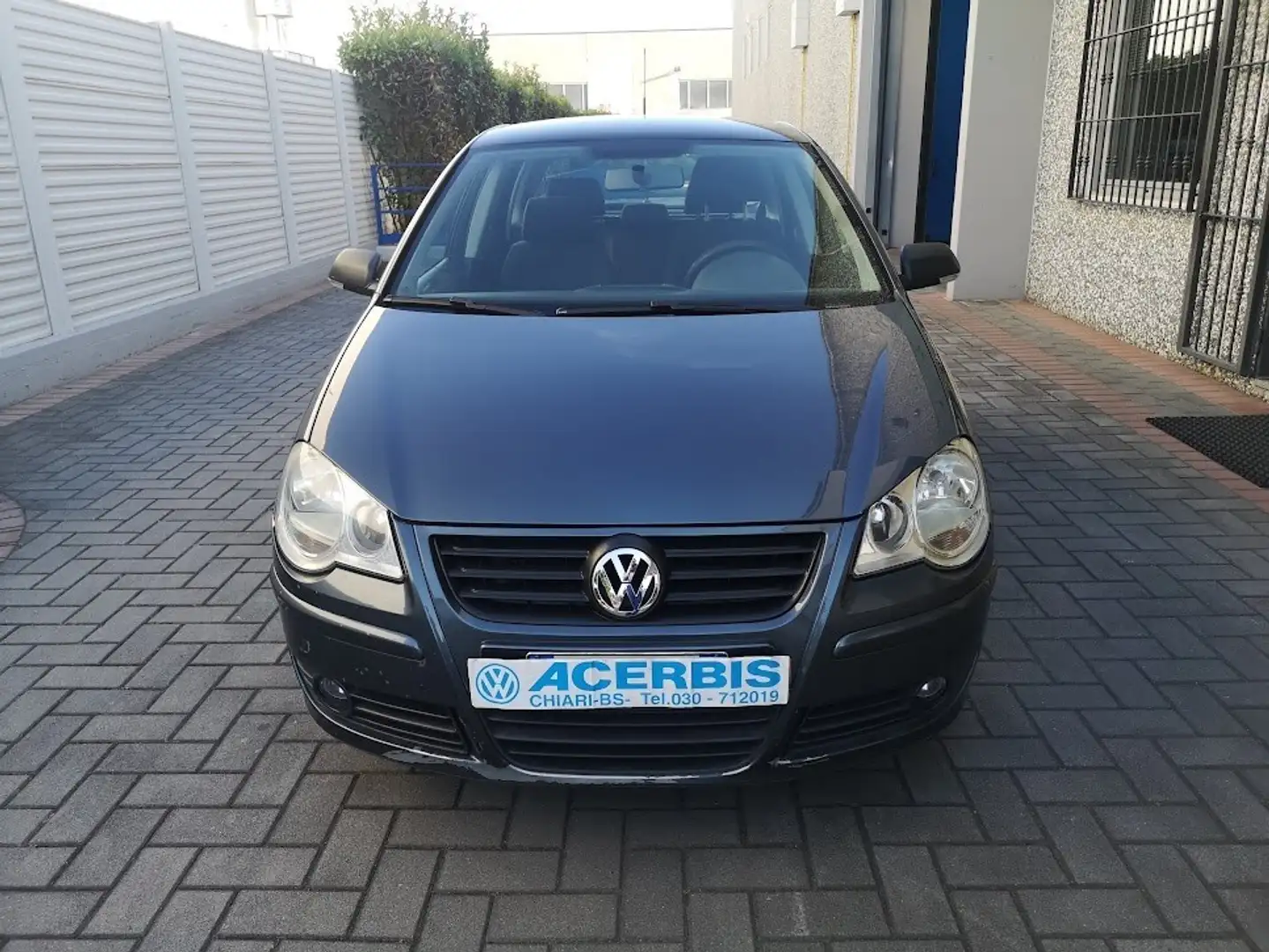 Volkswagen Polo 1.2 / 64CV 12V 5p. Comfortline Grigio - 2