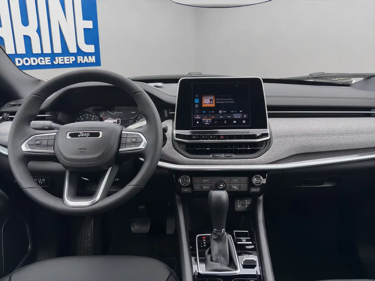 Jeep Compass photo Jeep Compass