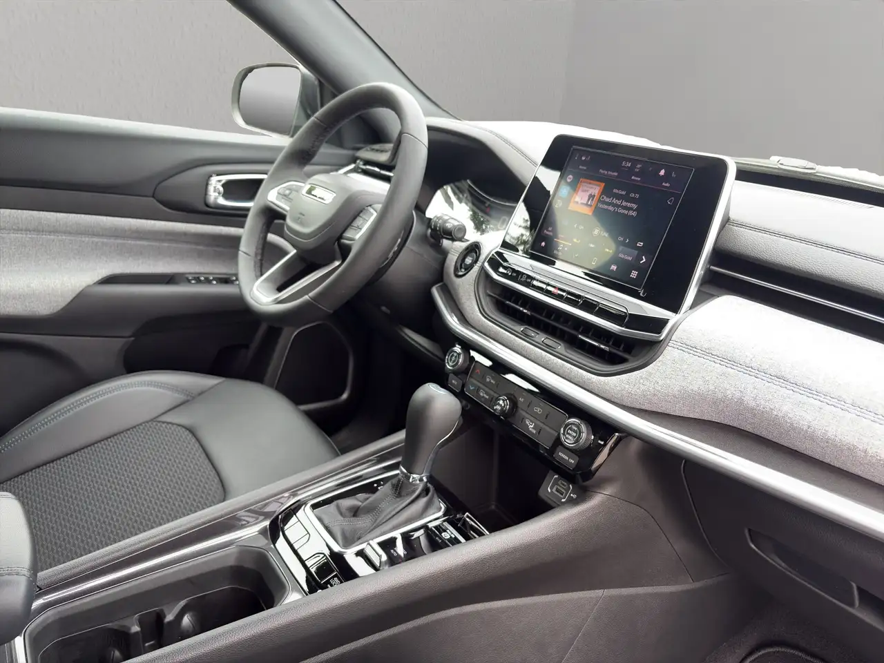 Jeep Compass photo Jeep Compass