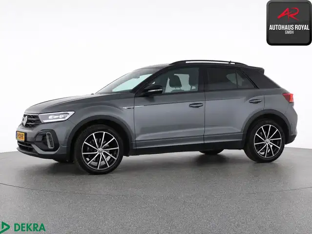 Volkswagen T-Roc view 2