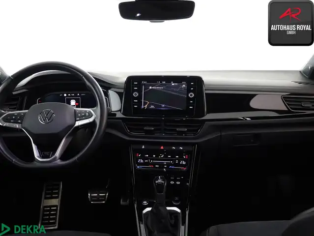 Volkswagen T-Roc view 12
