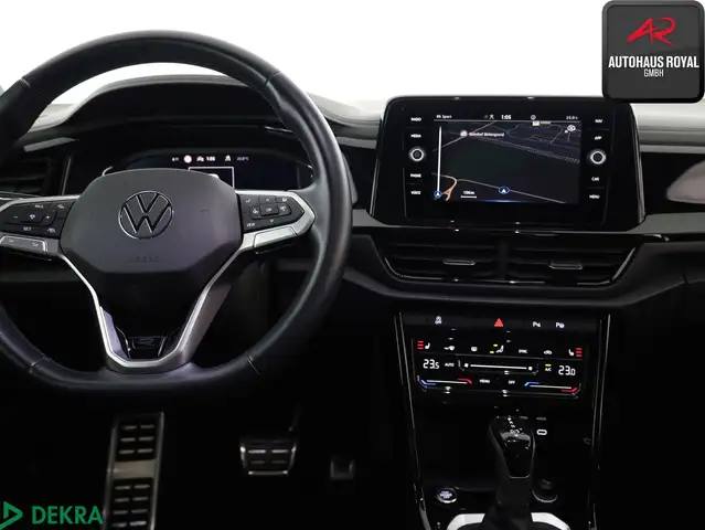 Volkswagen T-Roc view 13