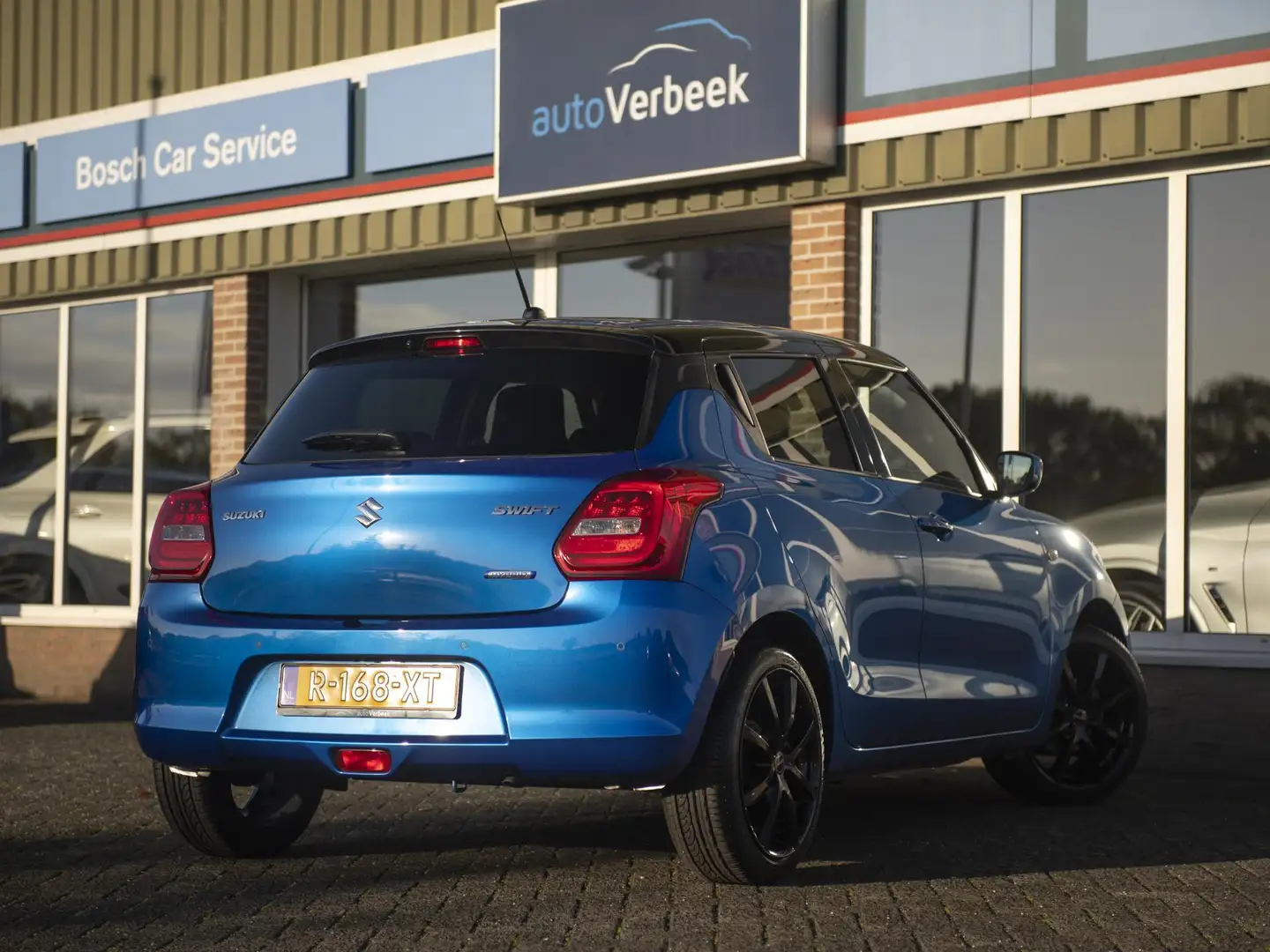 Suzuki Swift 1.2 Select Smart Hybrid | Sportstoelen | Black Opt Bleu - 2