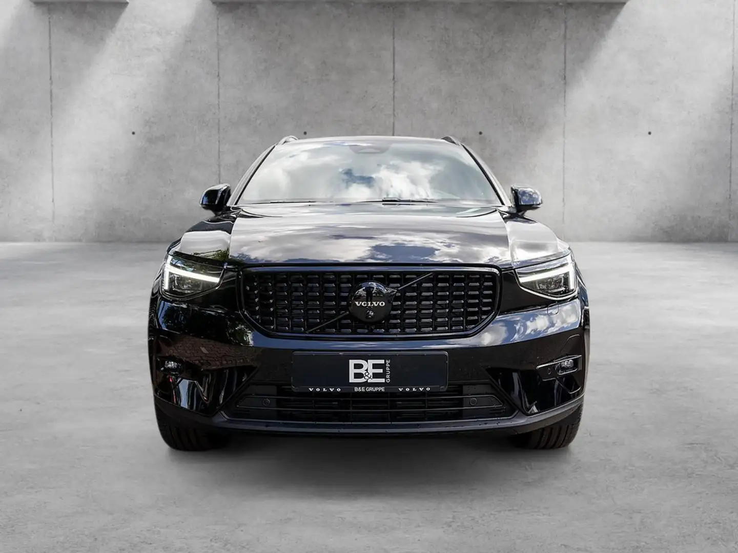 Volvo XC40 B3 Ultra Black Edition AHK PANO 360° Schwarz - 2