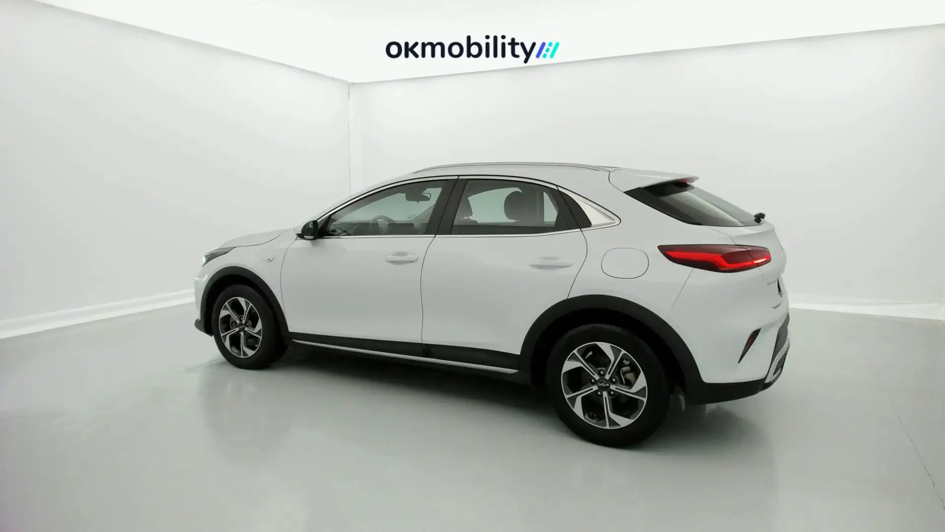 Kia XCeed 1.0 T-GDi Drive Alb - 2