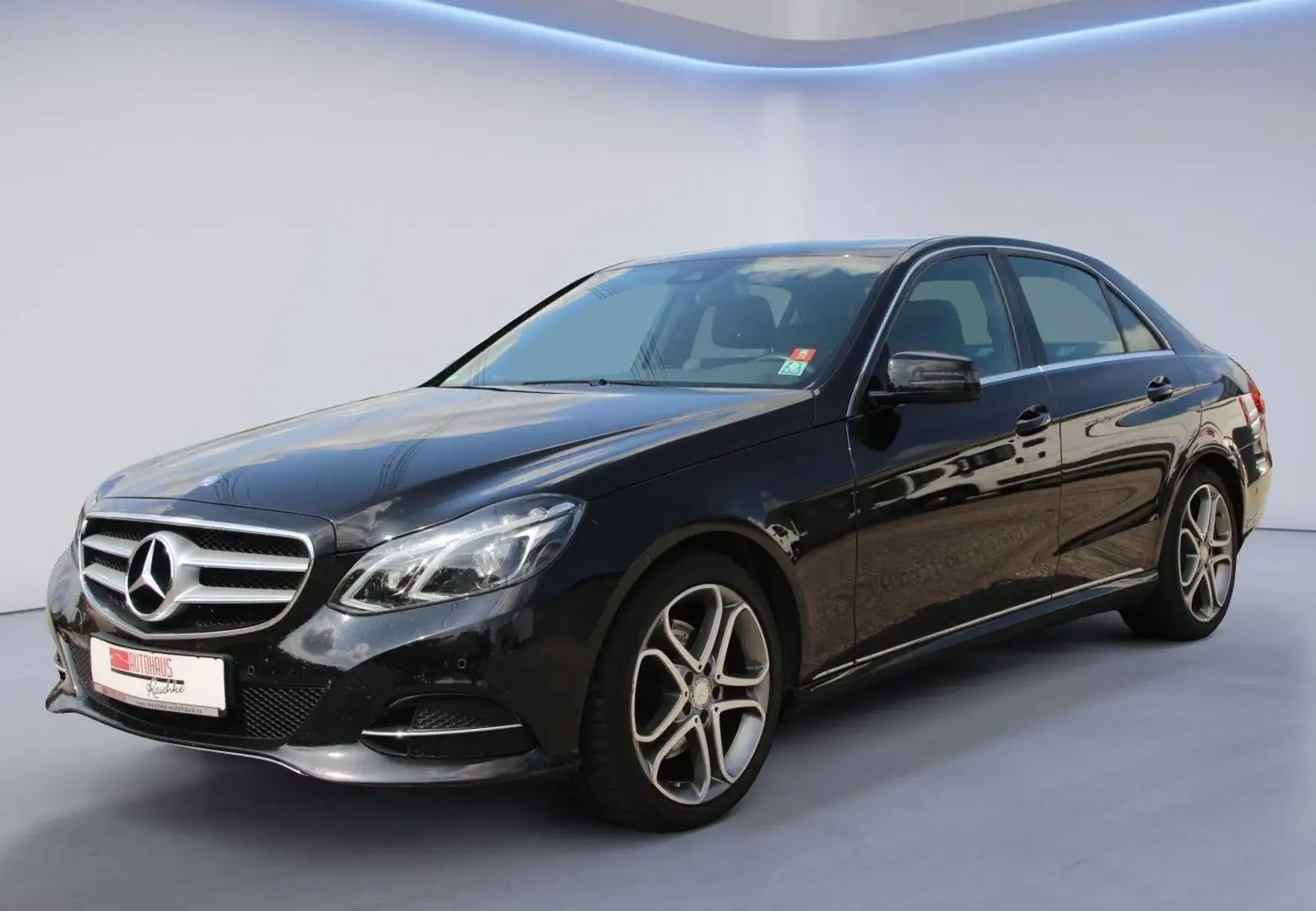 Mercedes-Benz E 250 CDI 4Matic/LED/Navi/ 2xPDC/el.Dach Noir - 1