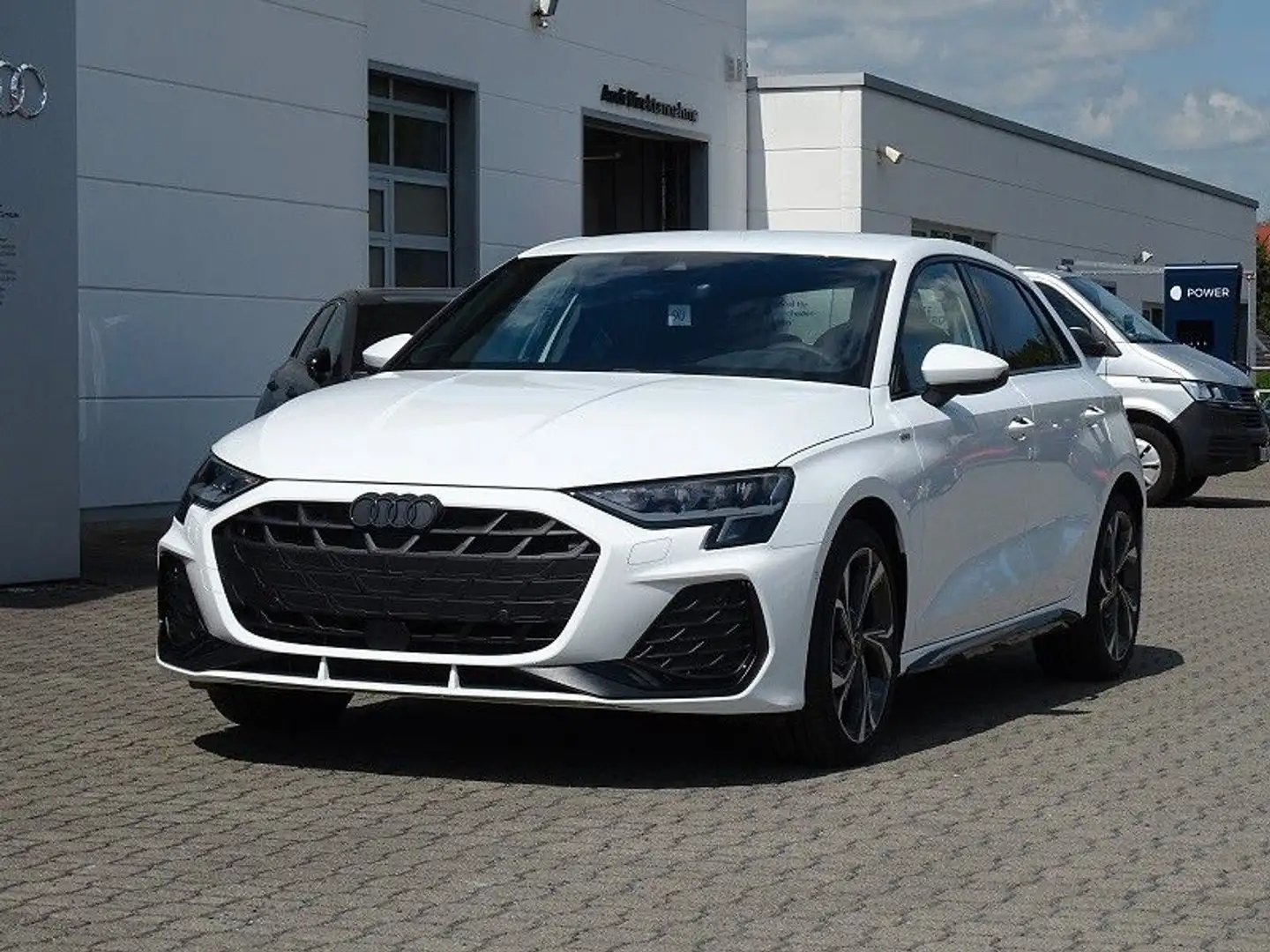 Audi A3 Sportback 35 TFSI S tronic S line Wit - 1