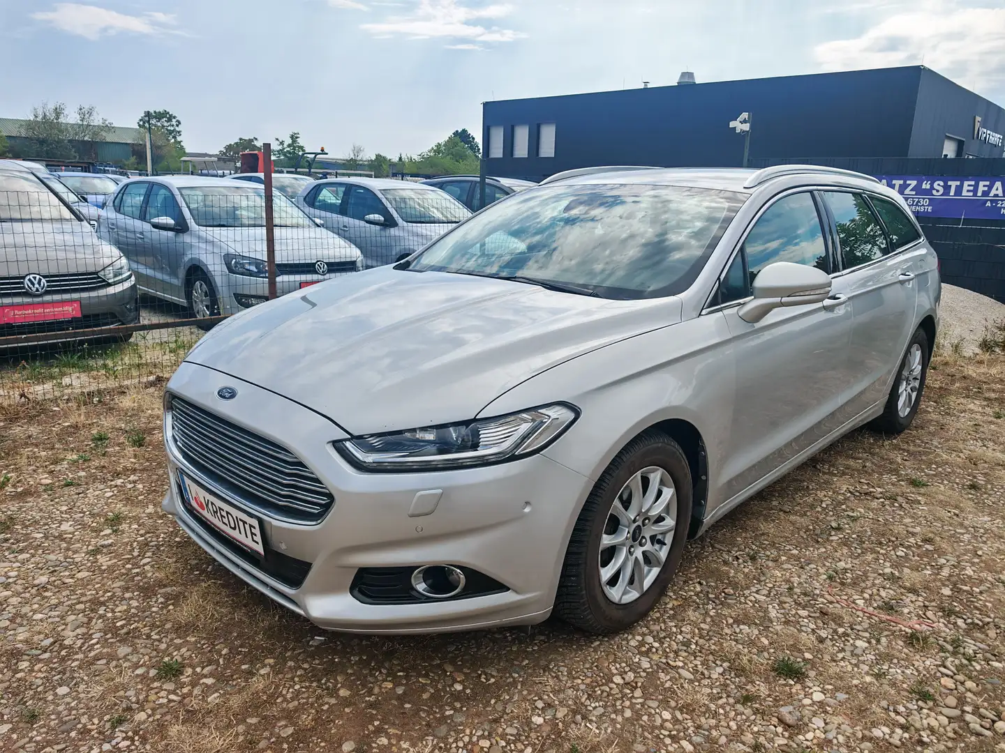 Ford Mondeo Titanium AWD Grau - 2
