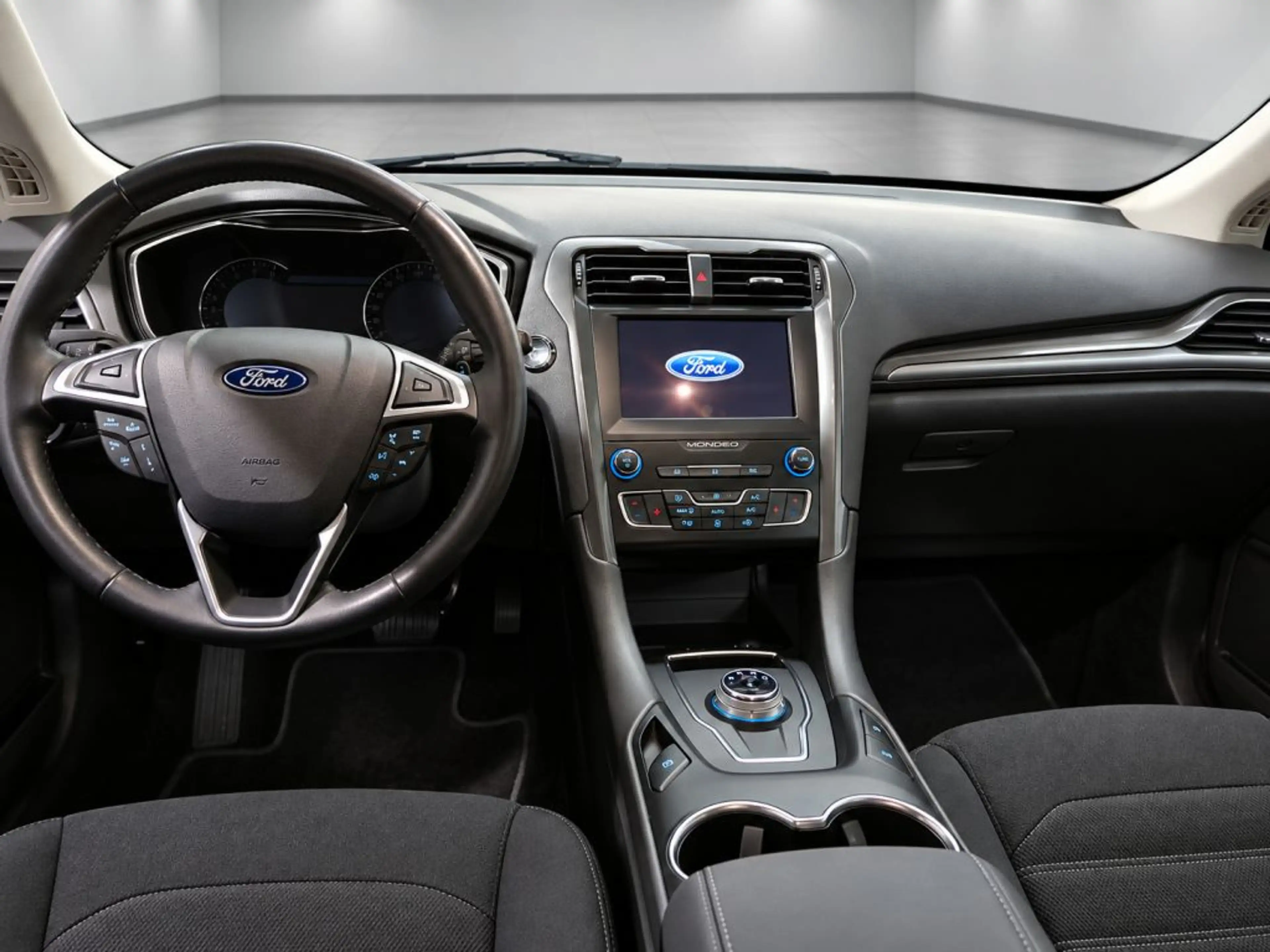 Ford Mondeo Turnier 2.0 EcoBlue Aut. Titanium — photo 7