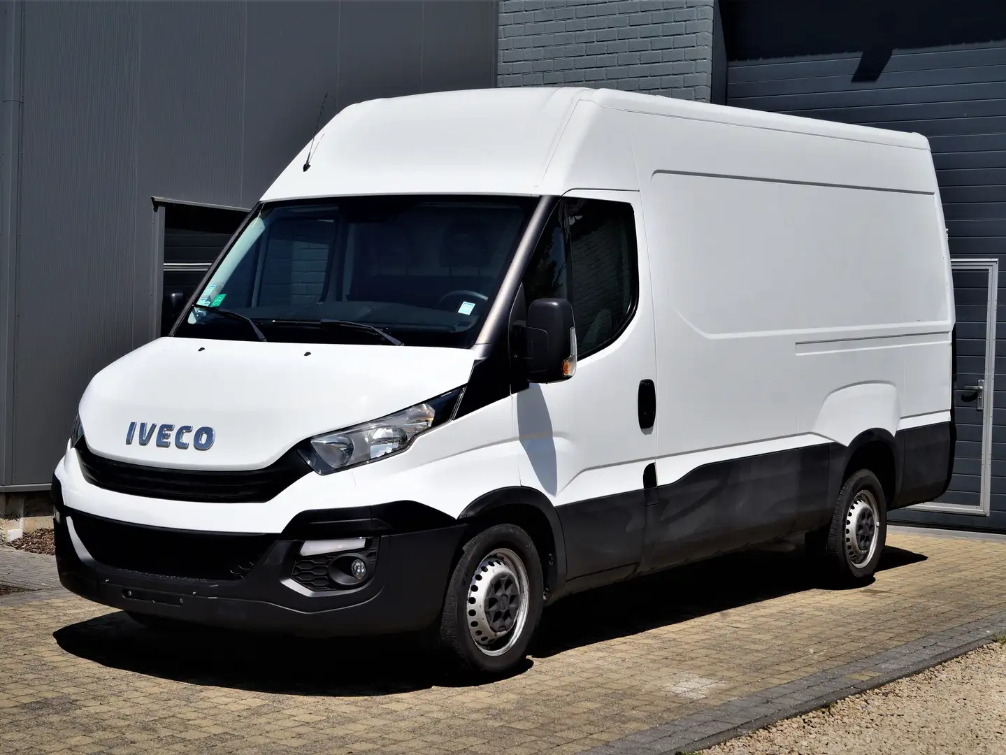 Iveco Daily 35S14 L3H2 Wit - 1