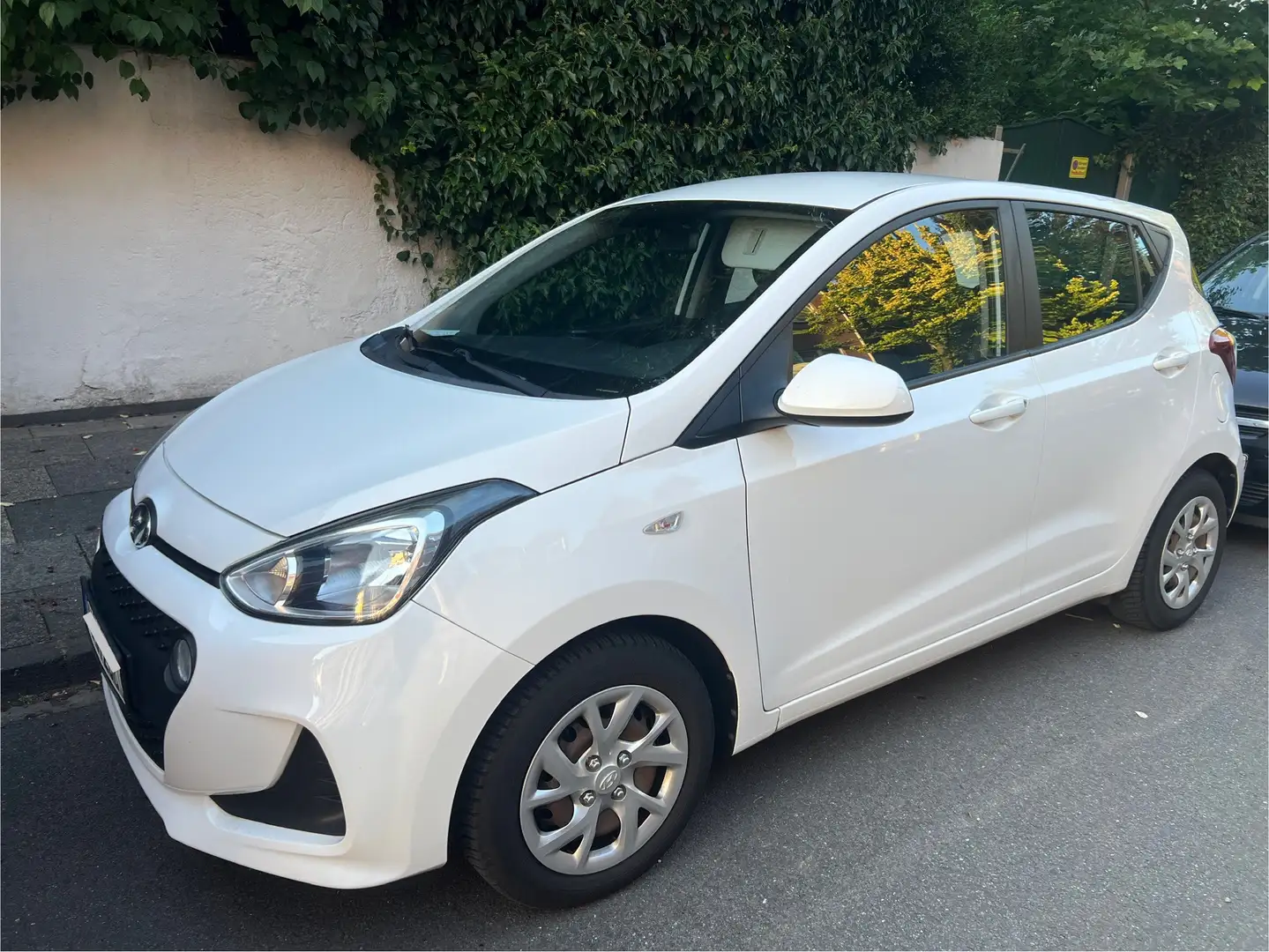 Hyundai i10 Trend Белый - 1