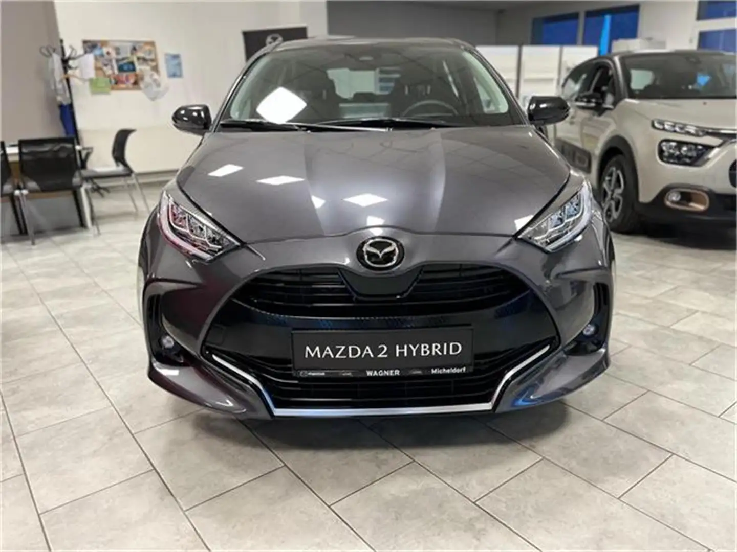 Mazda 2 Hybrid Agile Aut. *Comfort* Grau - 2