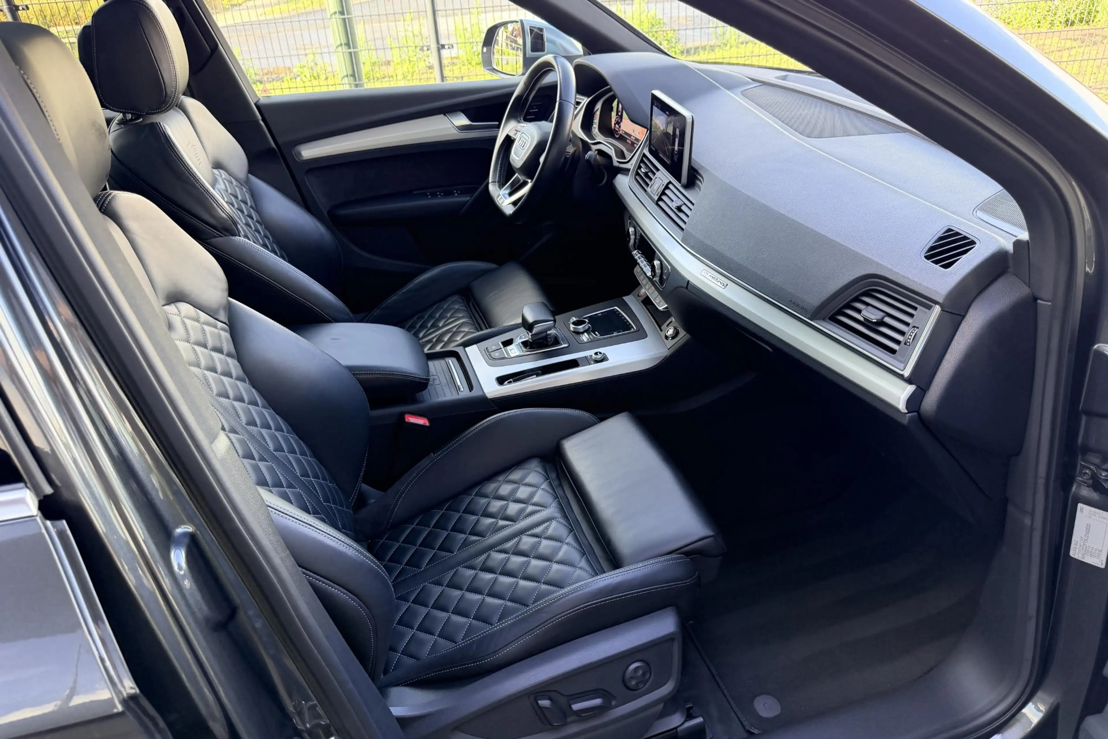 Audi SQ5 3.0 TFSI Quattro Pano Lucht RS Leder Matrix B&O — photo 14