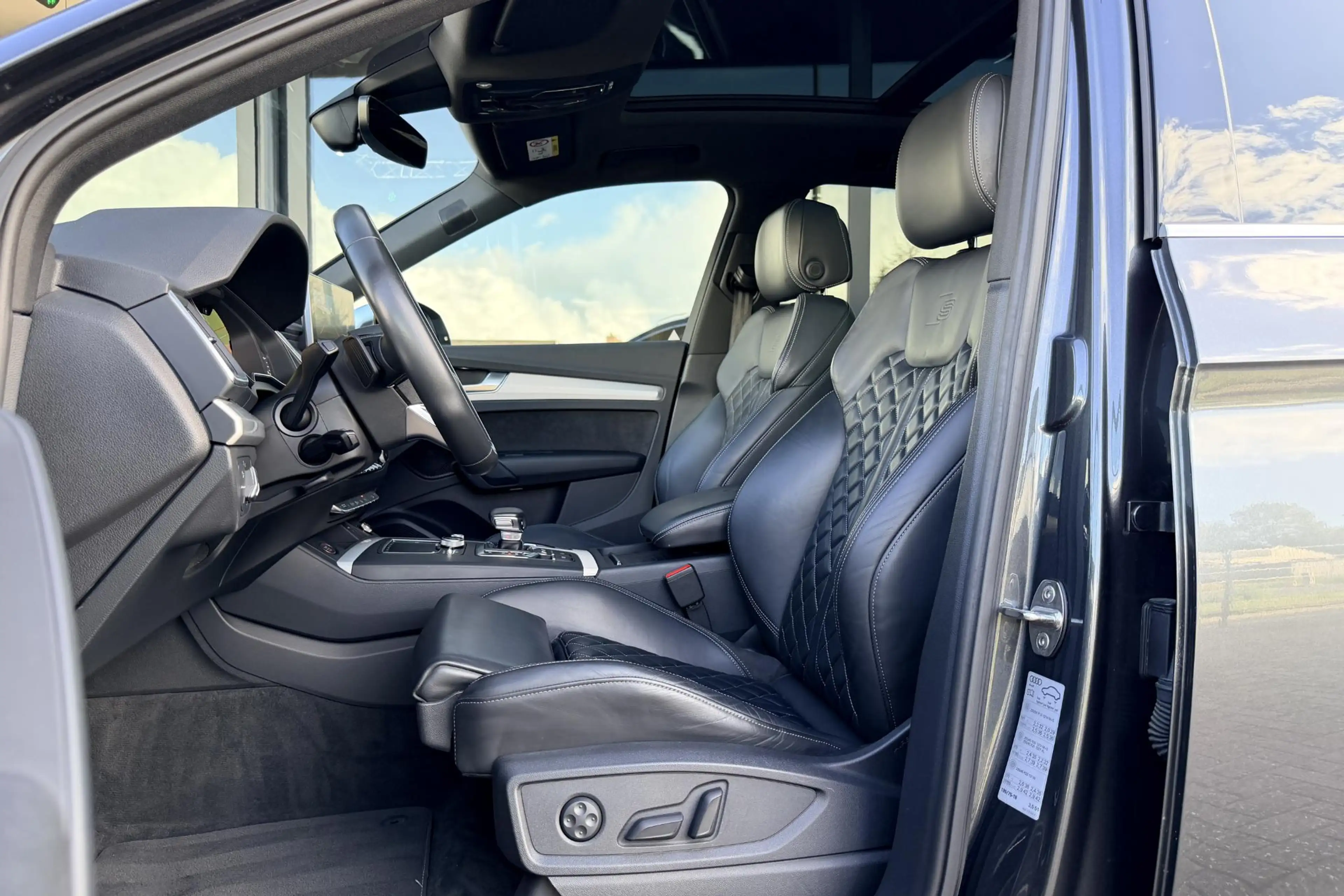 Audi SQ5 3.0 TFSI Quattro Pano Lucht RS Leder Matrix B&O — photo 10