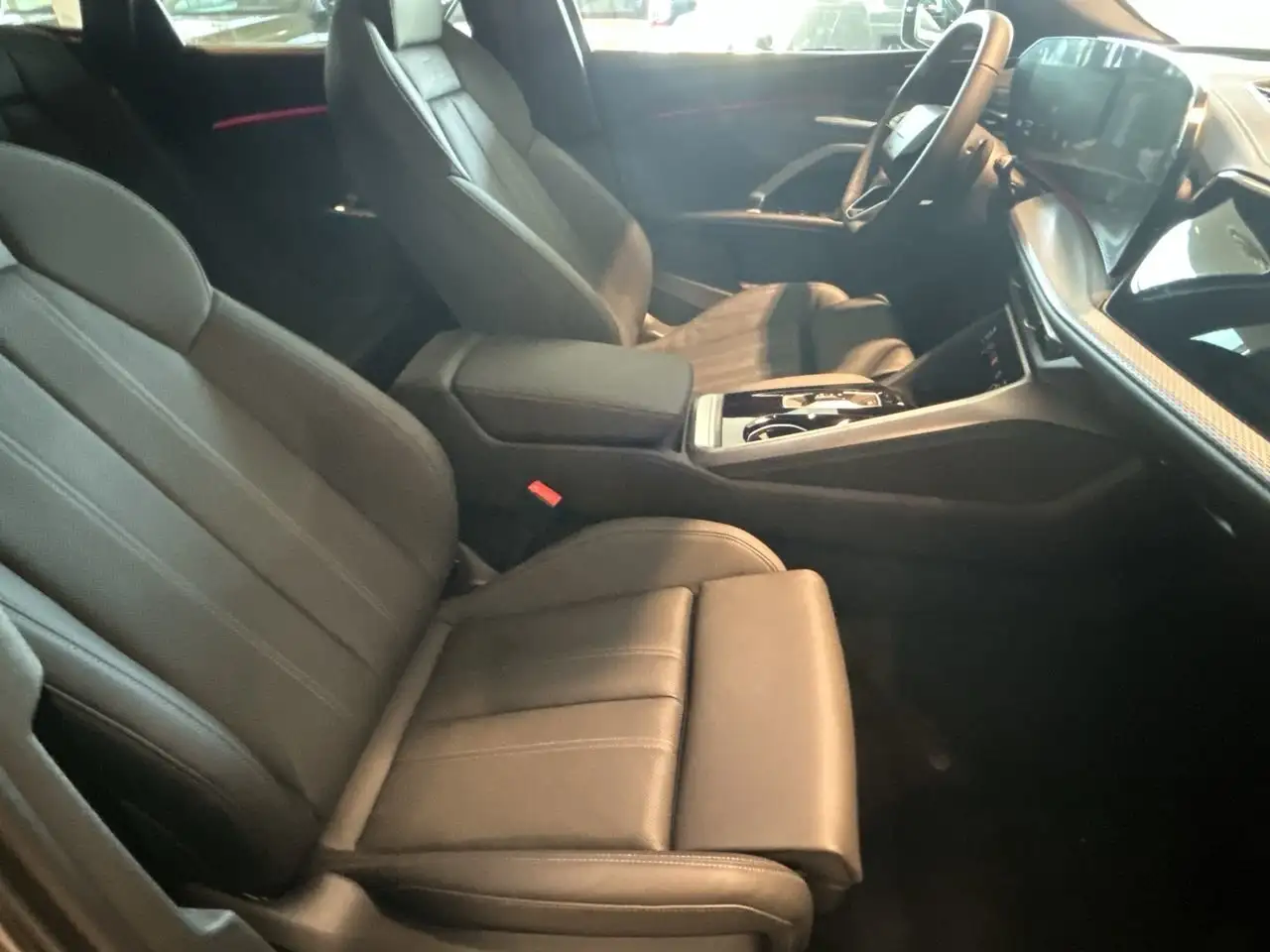 Audi Q5 снимка Audi Q5