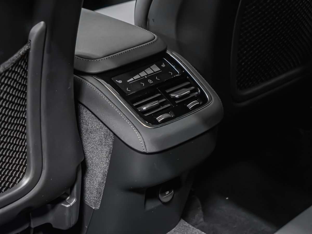 2026 Volvo XC90 B6 CORE BRIGHT thumb 16