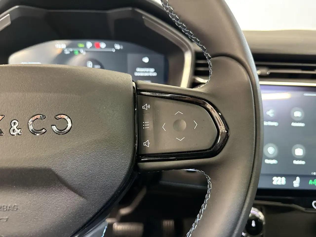 Lynk & Co 01 1.5 PHEV MY23 6,6 KWH PANO 360 CAMERA ACC, миниатюра 30