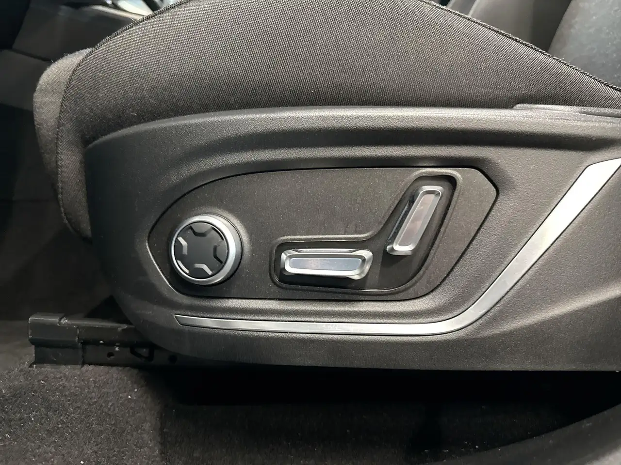 Lynk & Co 01 1.5 PHEV MY23 6,6 KWH PANO 360 CAMERA ACC, миниатюра 23