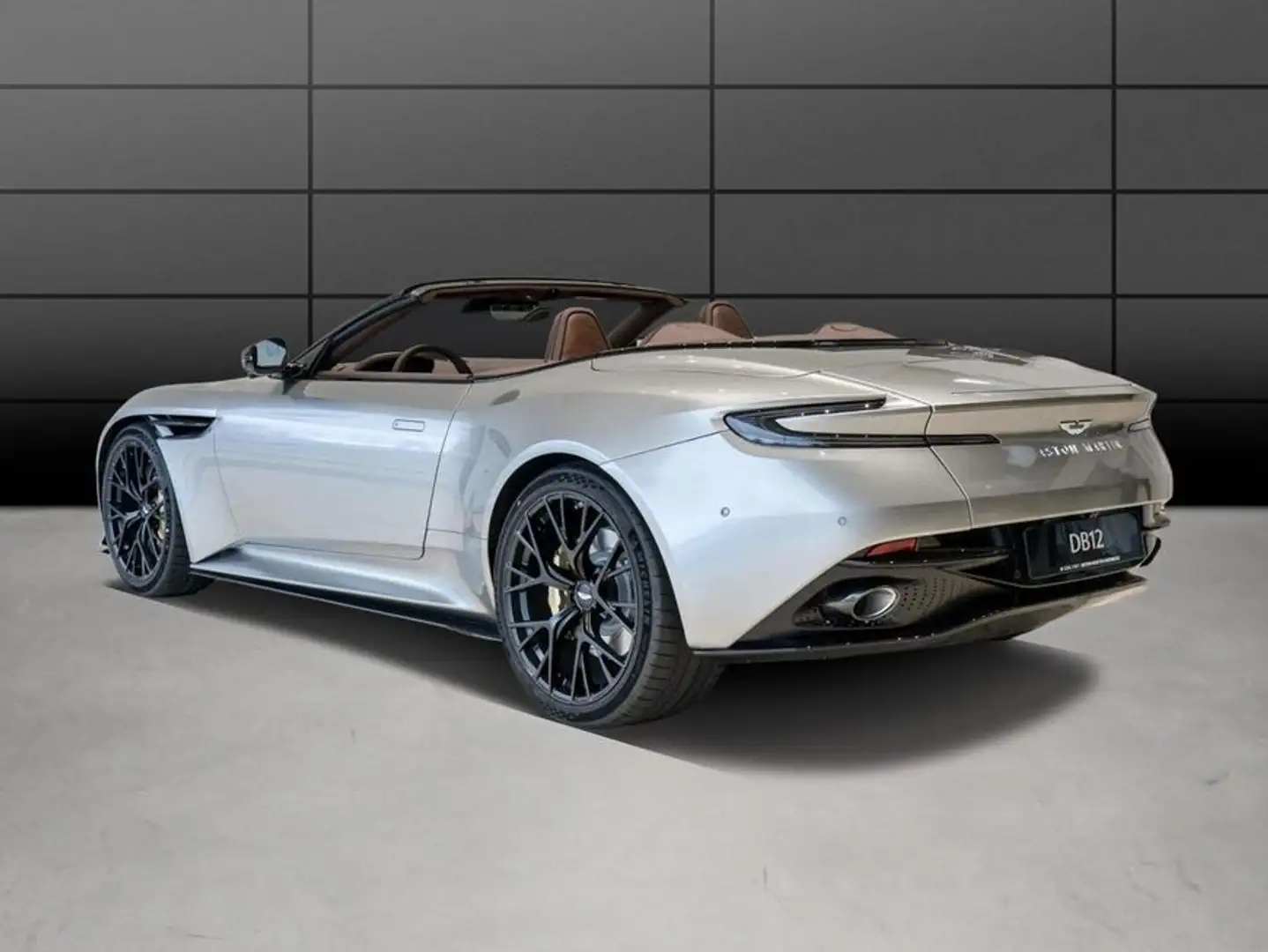 Aston Martin DB12 Volante Silber - 2