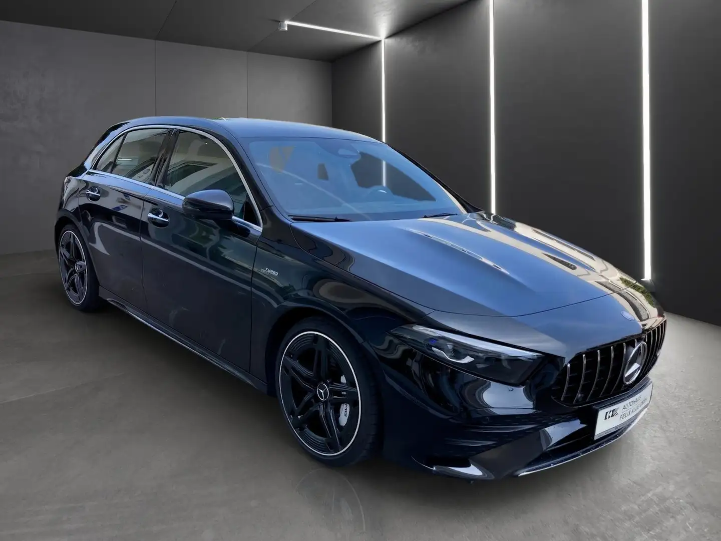 Mercedes-Benz A 35 AMG A 35 4M AMG*STDHZG*Burmester*Distro*Totwin*Mbeam Černá - 2