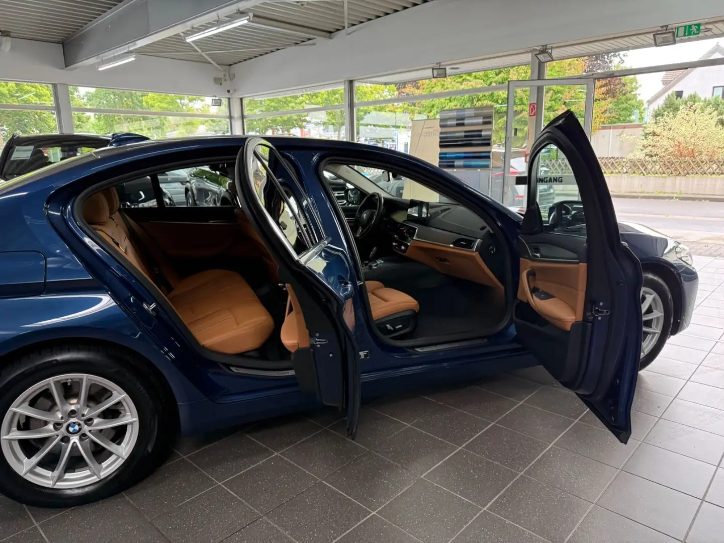 BMW 520 520d Lim. Business+DAP+HuD+HiFi+Memory+Standheiz Bleu - 1