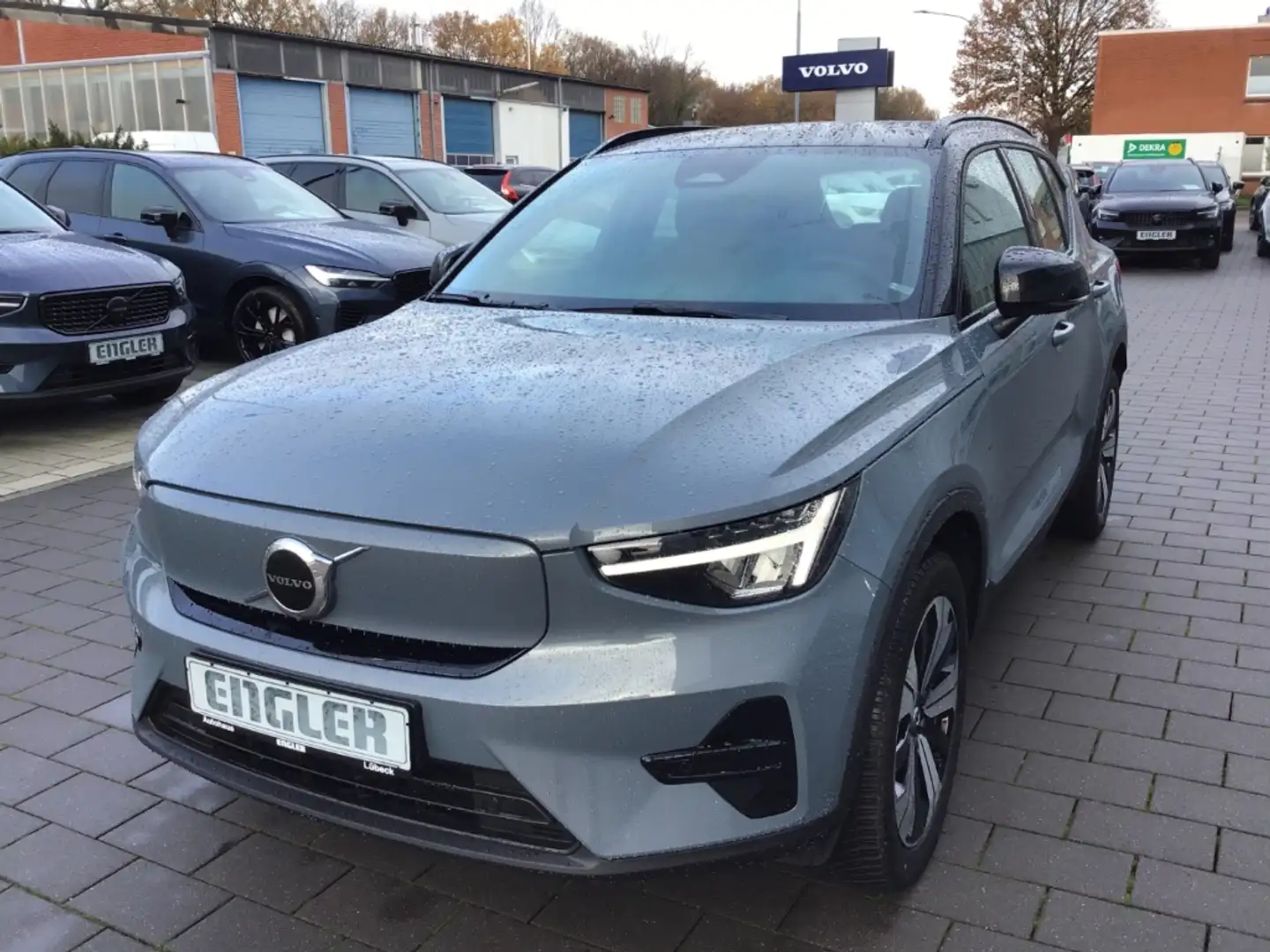 Volvo XC40 Core Recharge Pure Electric Stdhzg. Cam Grau - 2