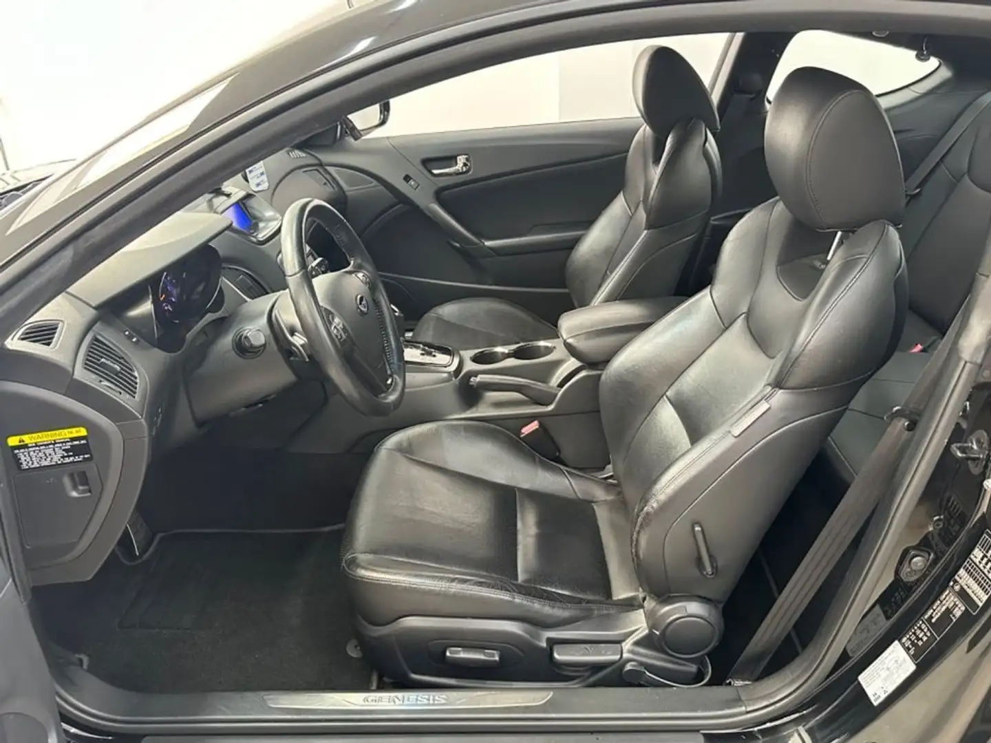 Hyundai Genesis Coupe 3.8 V6 Sport Negru - 2