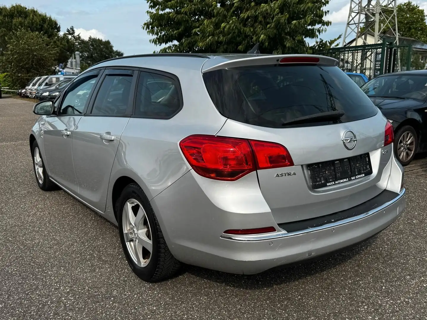 Opel Astra J Sports Tourer Active/SHZ/KLIMA/TEMPOM Silber - 2