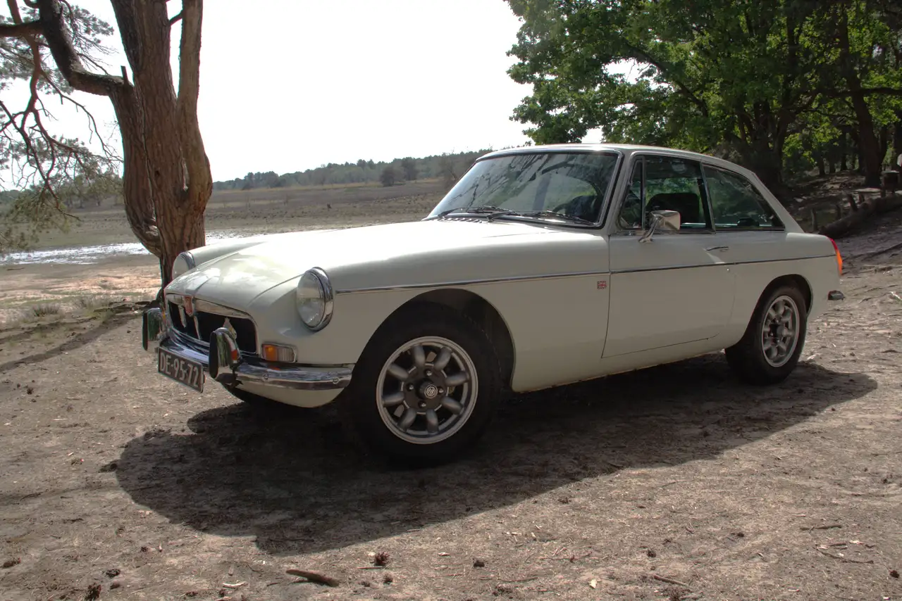MGB GT, foto 2