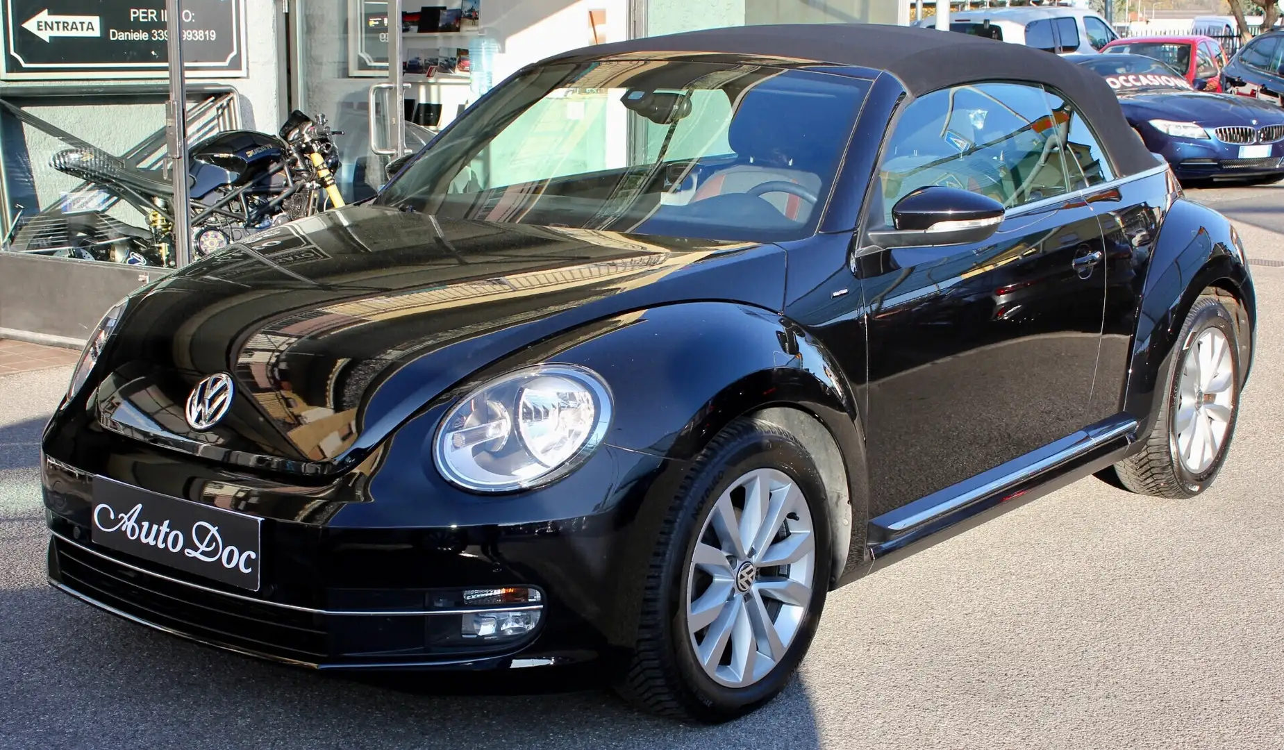 Volkswagen Maggiolino Cabrio 1.2 TSI DSG 105CV NAVY SENSORI Nero - 2