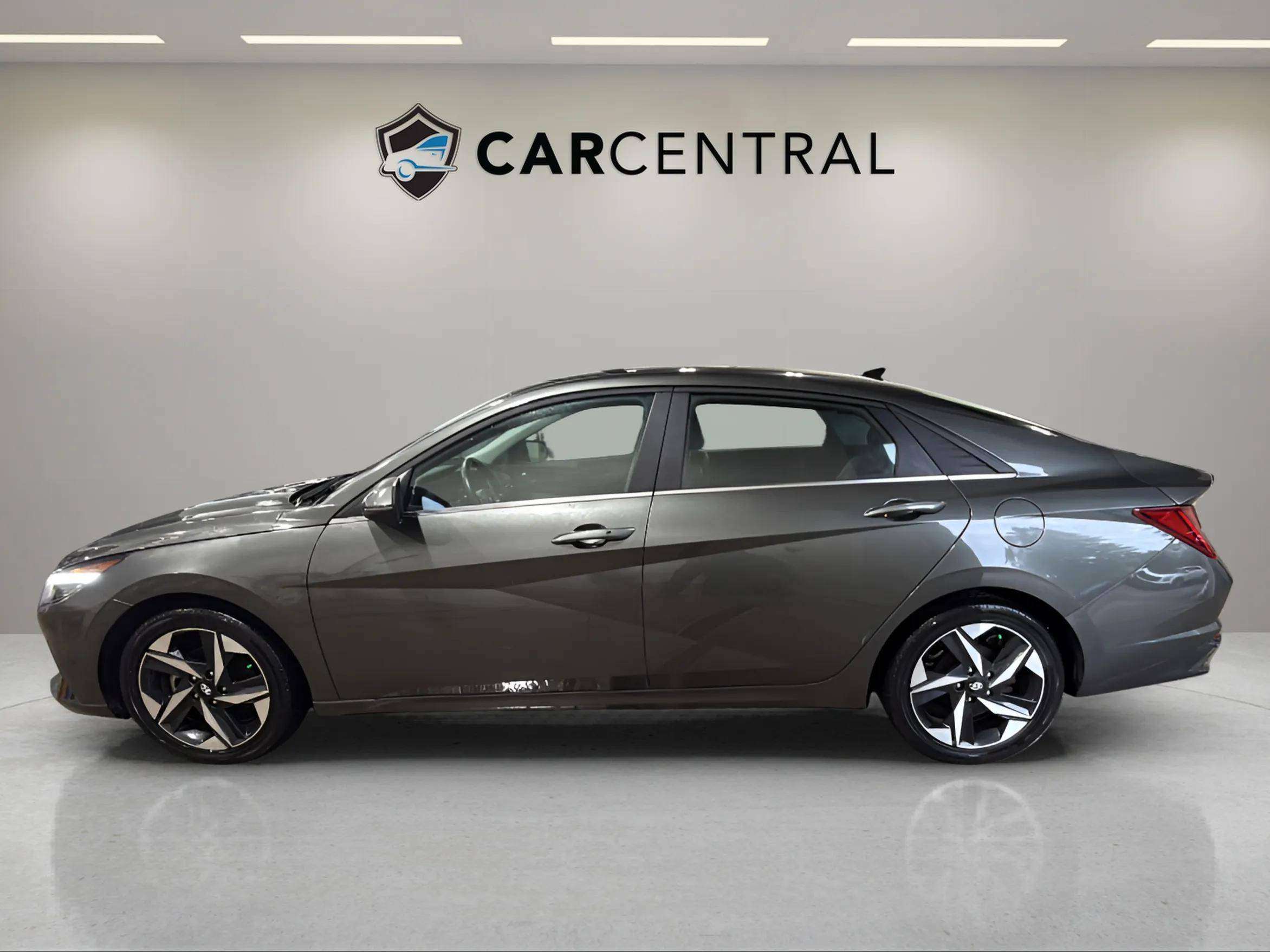 2023 Hyundai Elantra Hybrid