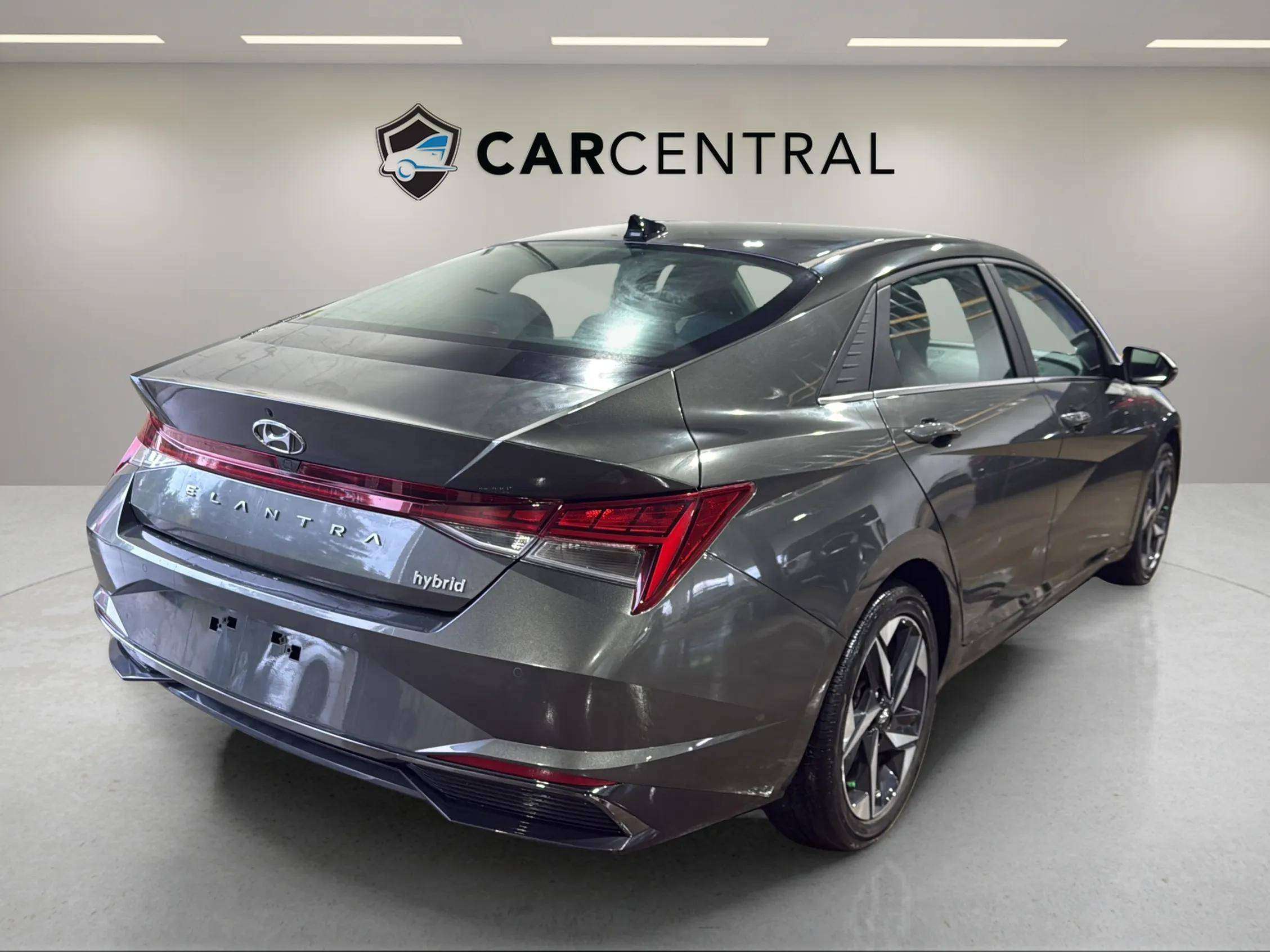 2023 Hyundai Elantra Hybrid