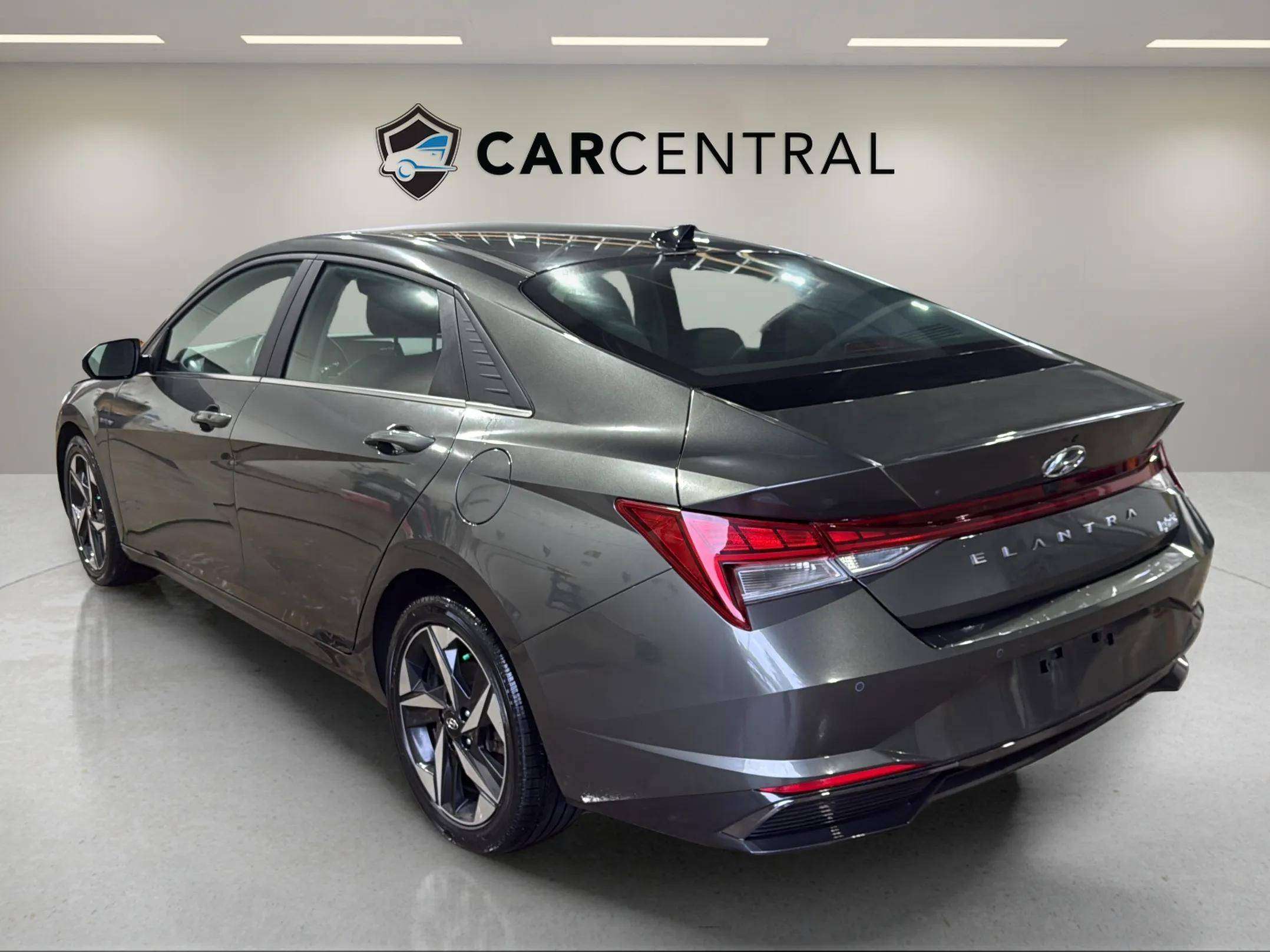 2023 Hyundai Elantra Hybrid
