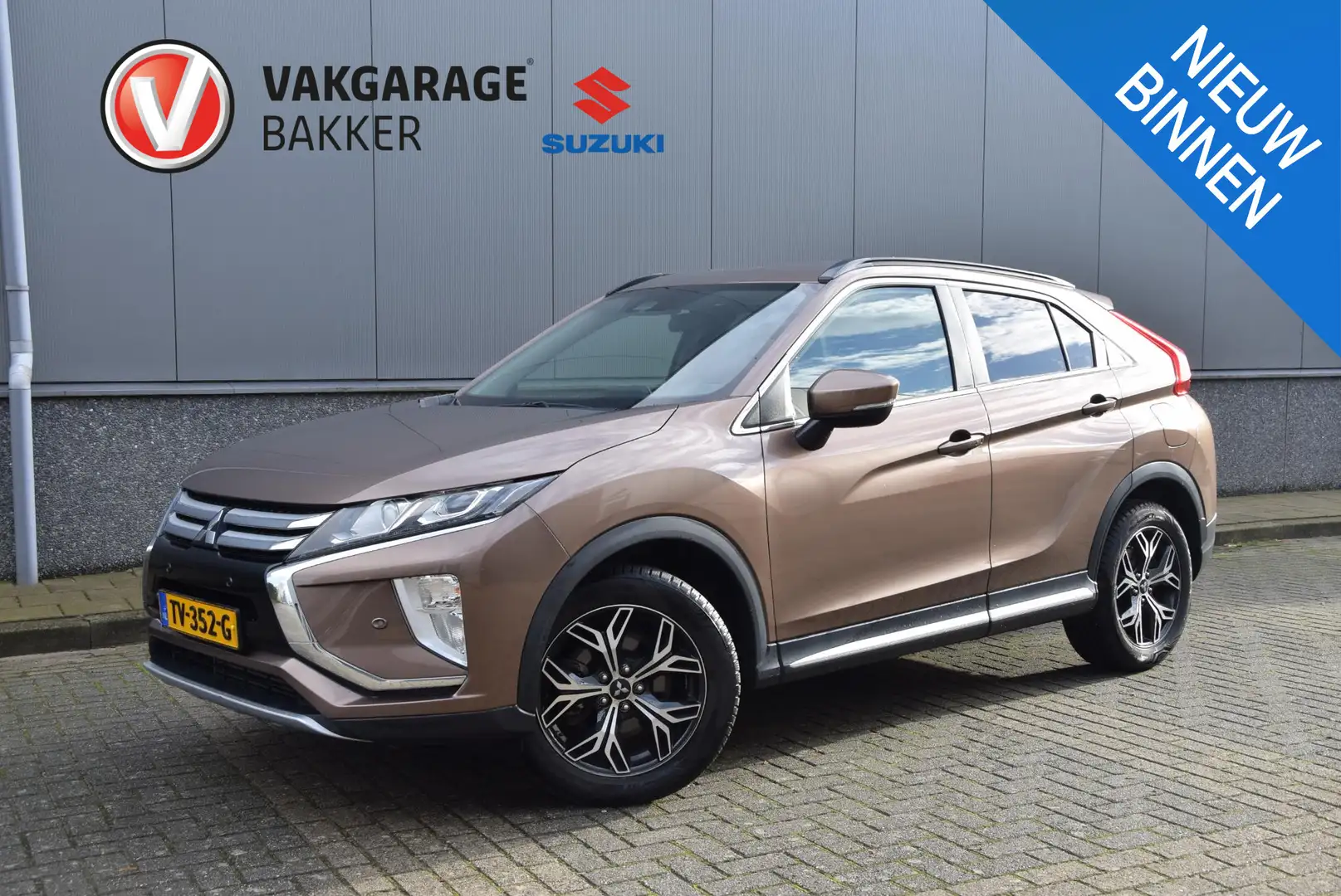Mitsubishi Eclipse Cross 1.5 DI-T Intense | Automaat | 1e eigenaar | Volled Bruin - 1