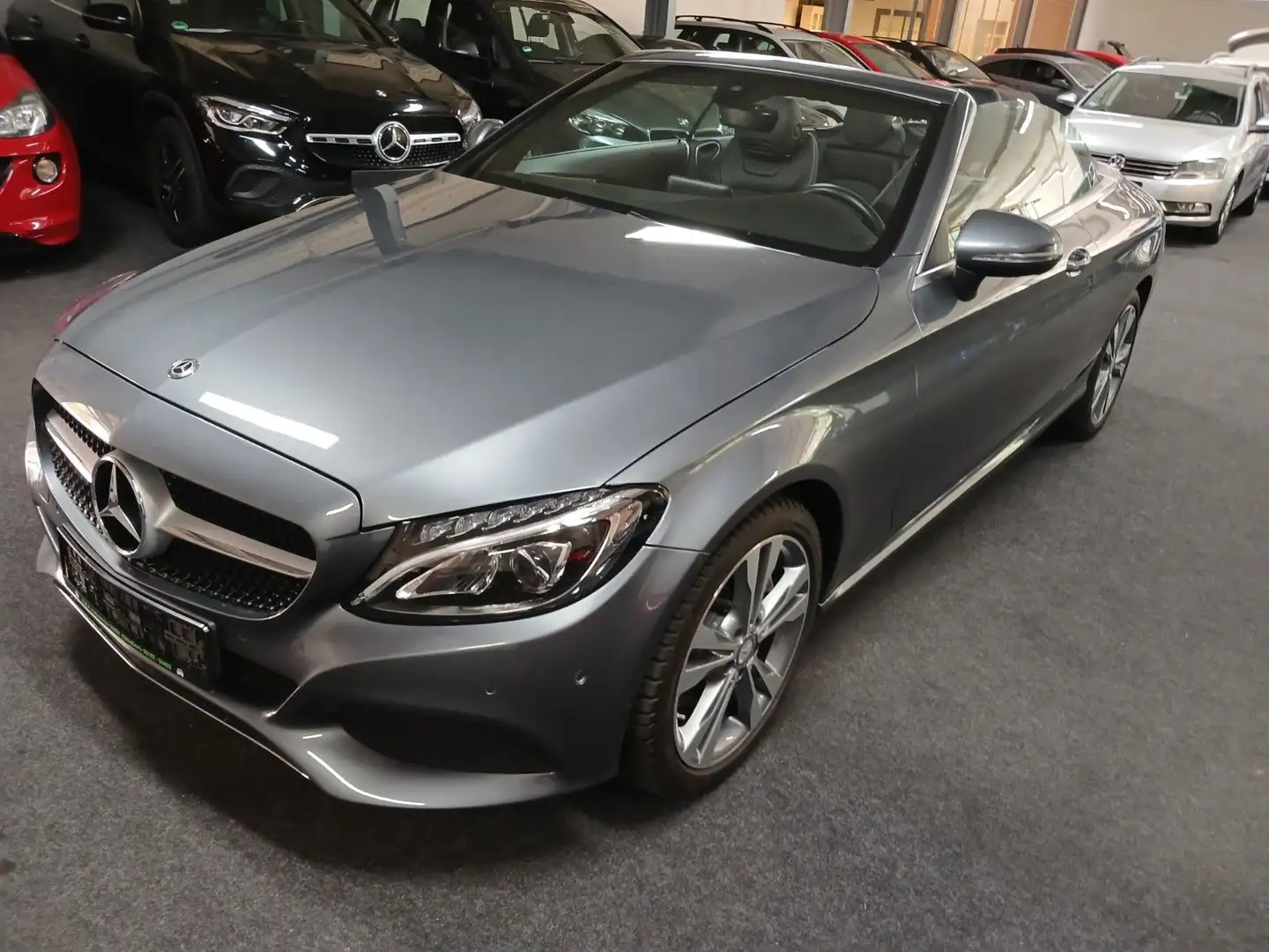 Mercedes-Benz C 200 Cabrio LEDER NAVI EU6 Grau - 2
