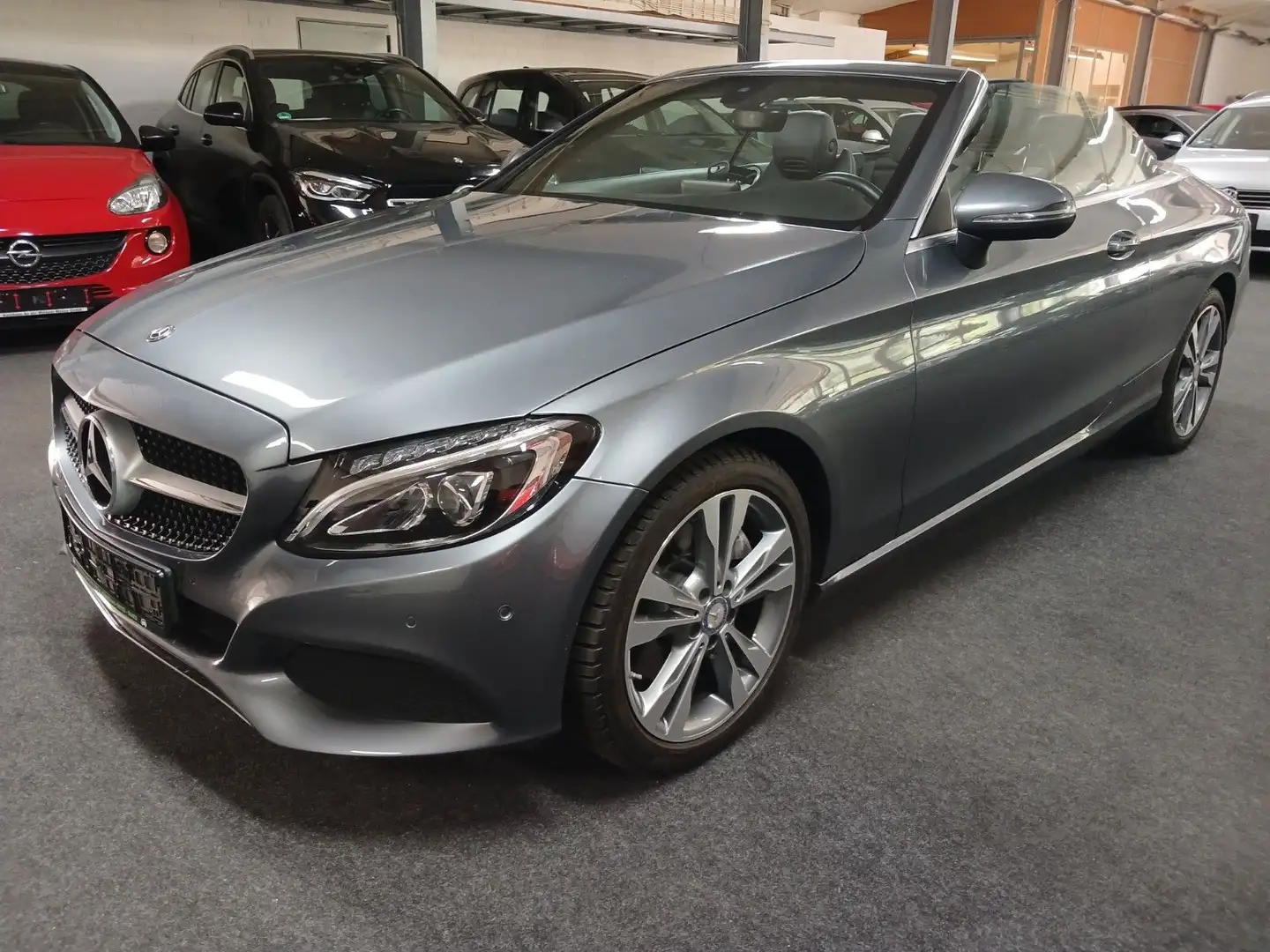 Mercedes-Benz C 200 Cabrio LEDER NAVI EU6 Grau - 1